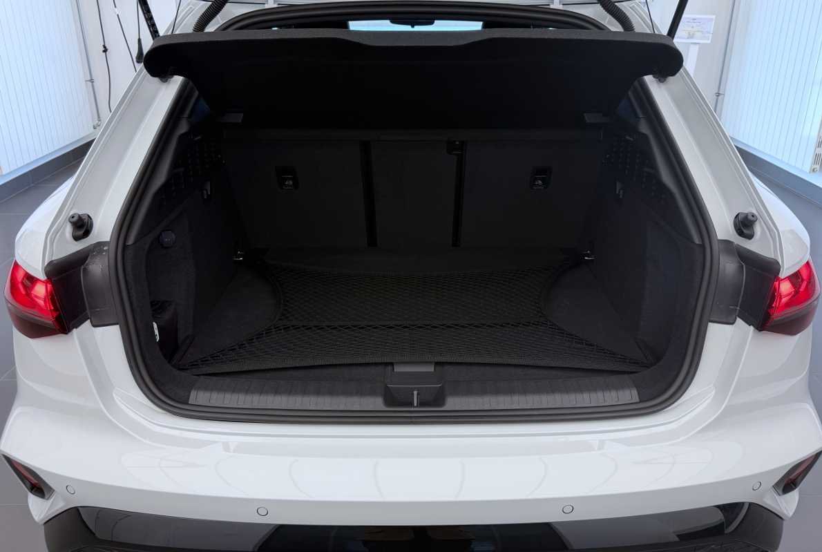 AUDI S3 Sportback TFSI quattro S-tronic-image-22