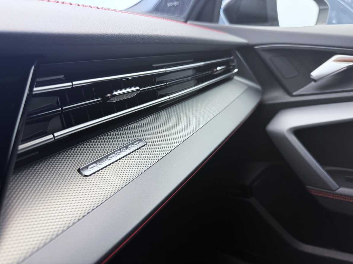 AUDI S3 Sportback TFSI quattro S-tronic-image-19