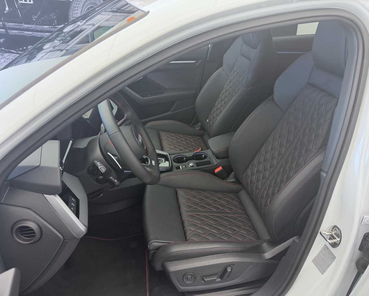 AUDI S3 Sportback TFSI quattro S-tronic-image-5