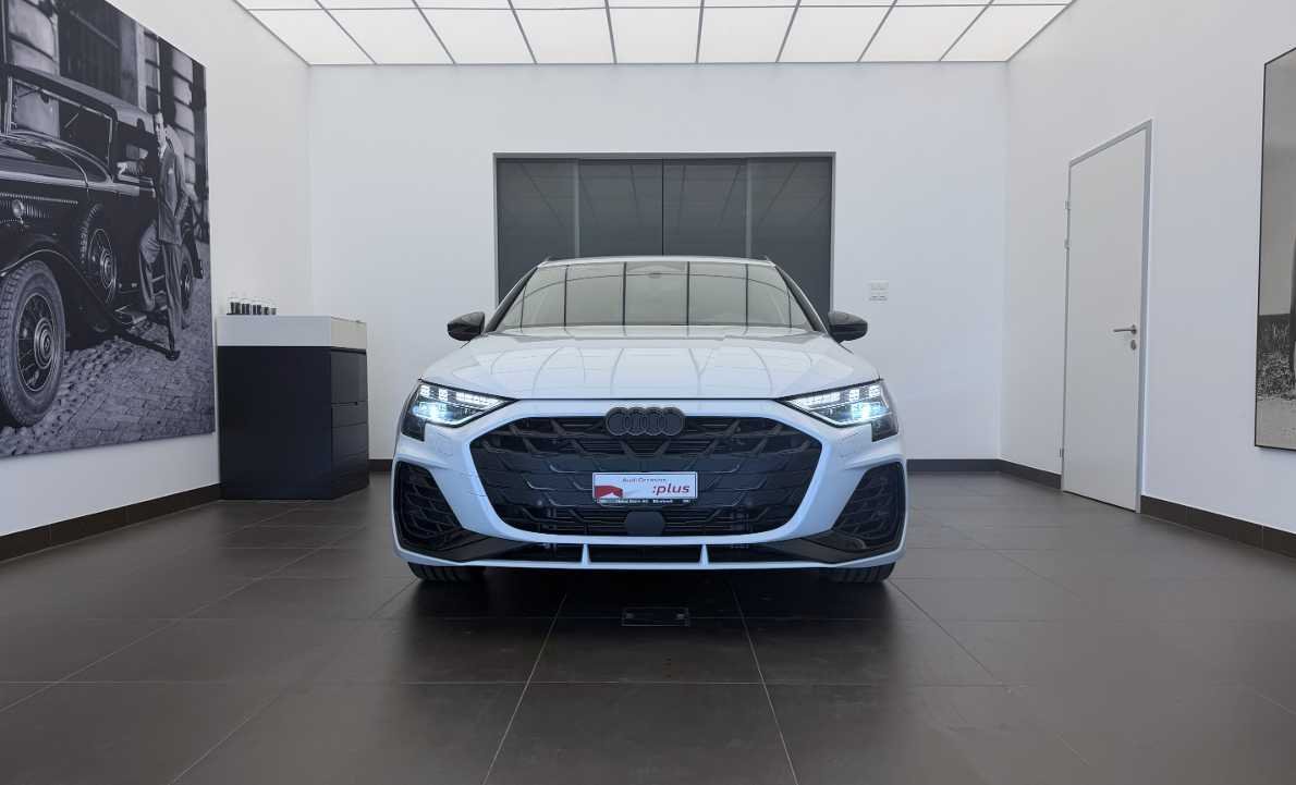 AUDI S3 Sportback TFSI quattro S-tronic-image-1