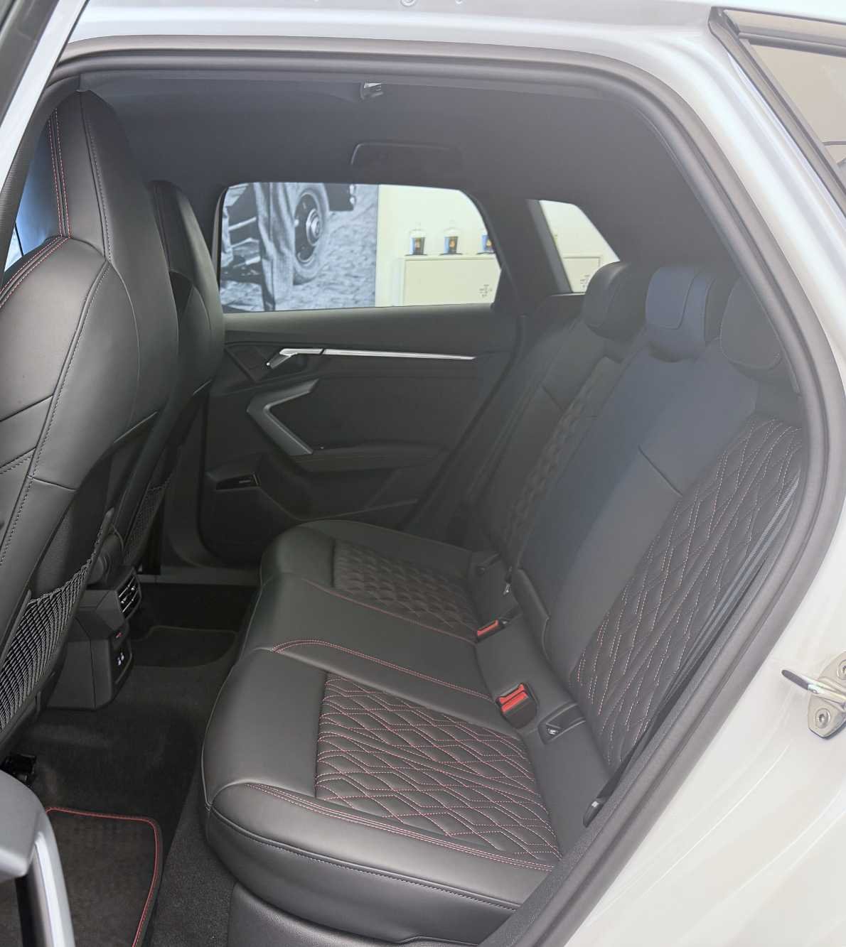 AUDI S3 Sportback TFSI quattro S-tronic-image-20