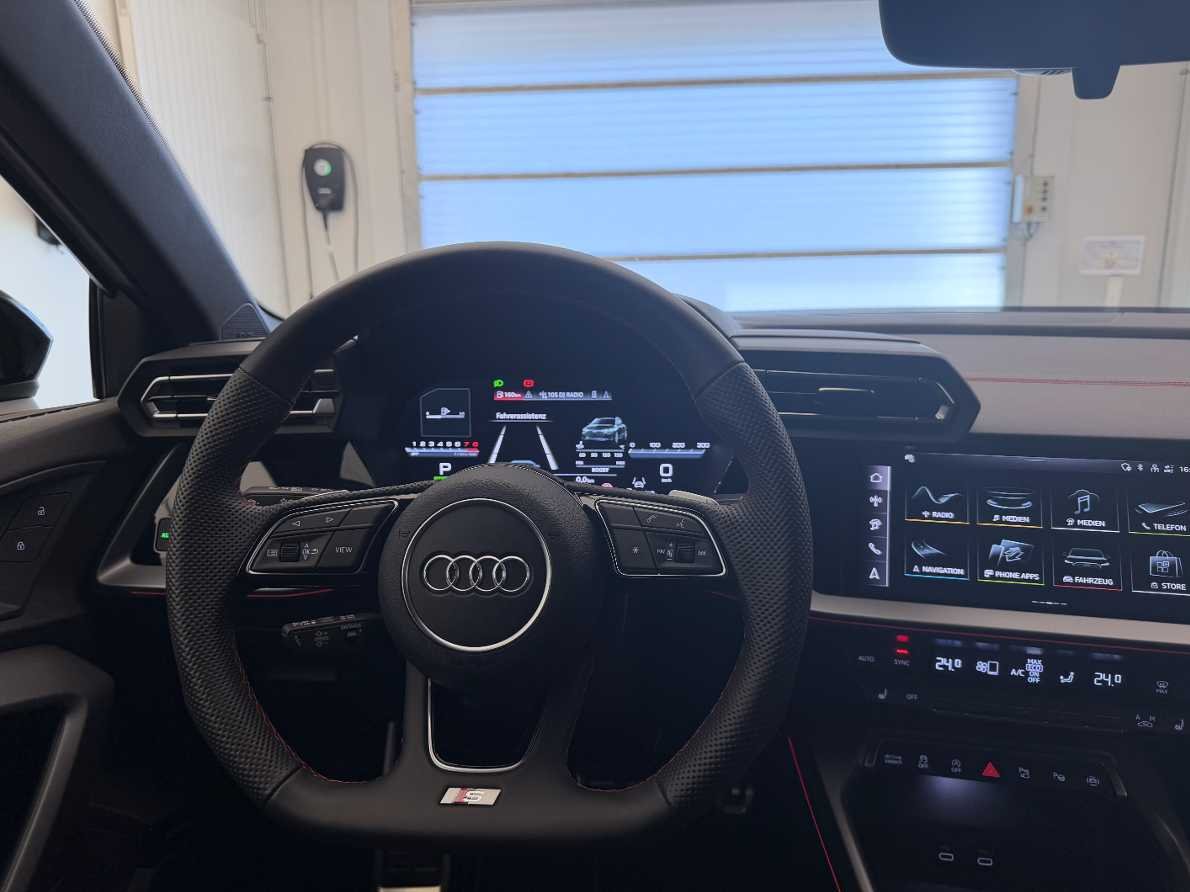 AUDI S3 Sportback TFSI quattro S-tronic-image-8