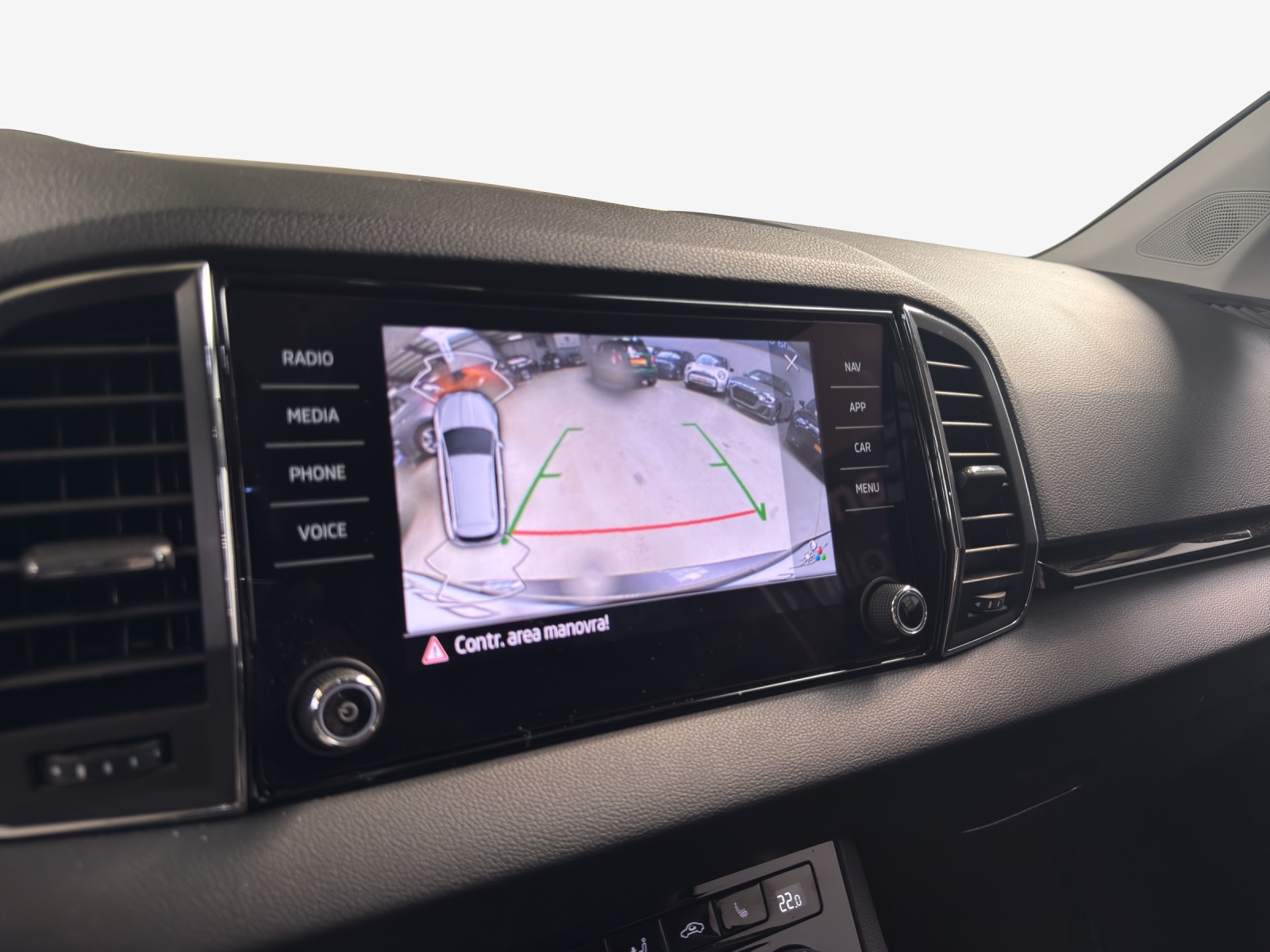 SKODA Karoq 2.0 TDI CR Style 4x4 DSG-image-14