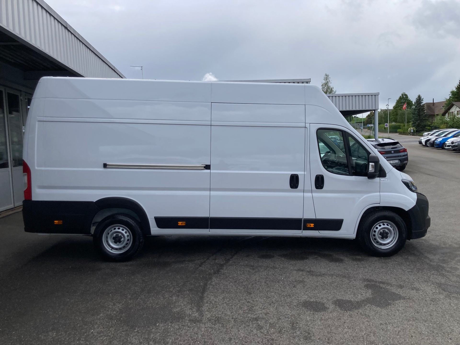 PEUGEOT Boxer 2.2 HDI 335 L4H3 Kasten-image-3