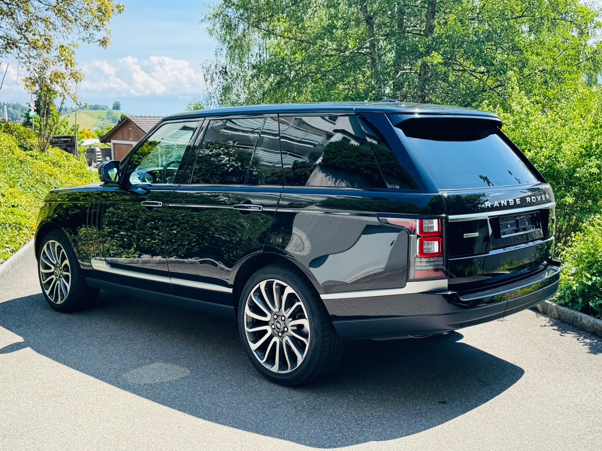 LAND ROVER Range Rover 5.0 V8 SC Autobiography | Aus 1. Hand | Neuwagenzustand | Vielleicht der beste der Schweiz-image-15