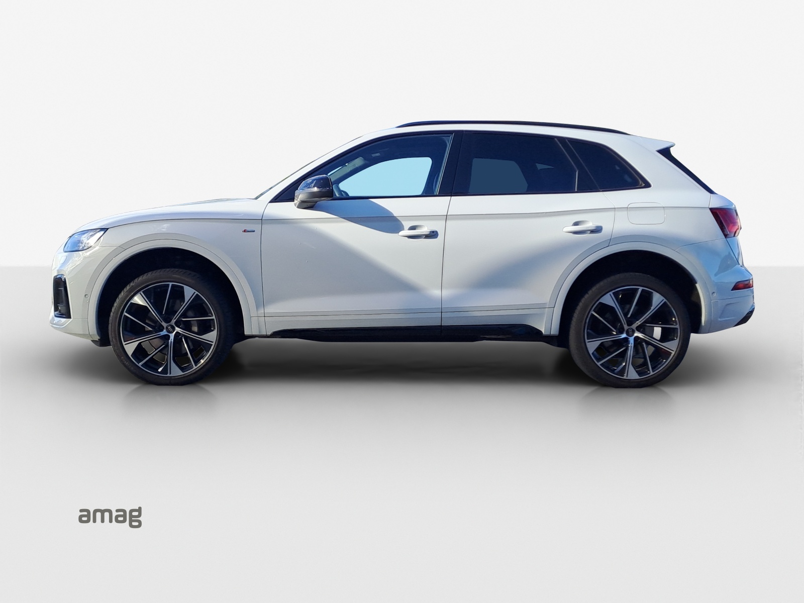 AUDI Q5 55 TFSI e PHEV S line quattro S-tronic-image-1