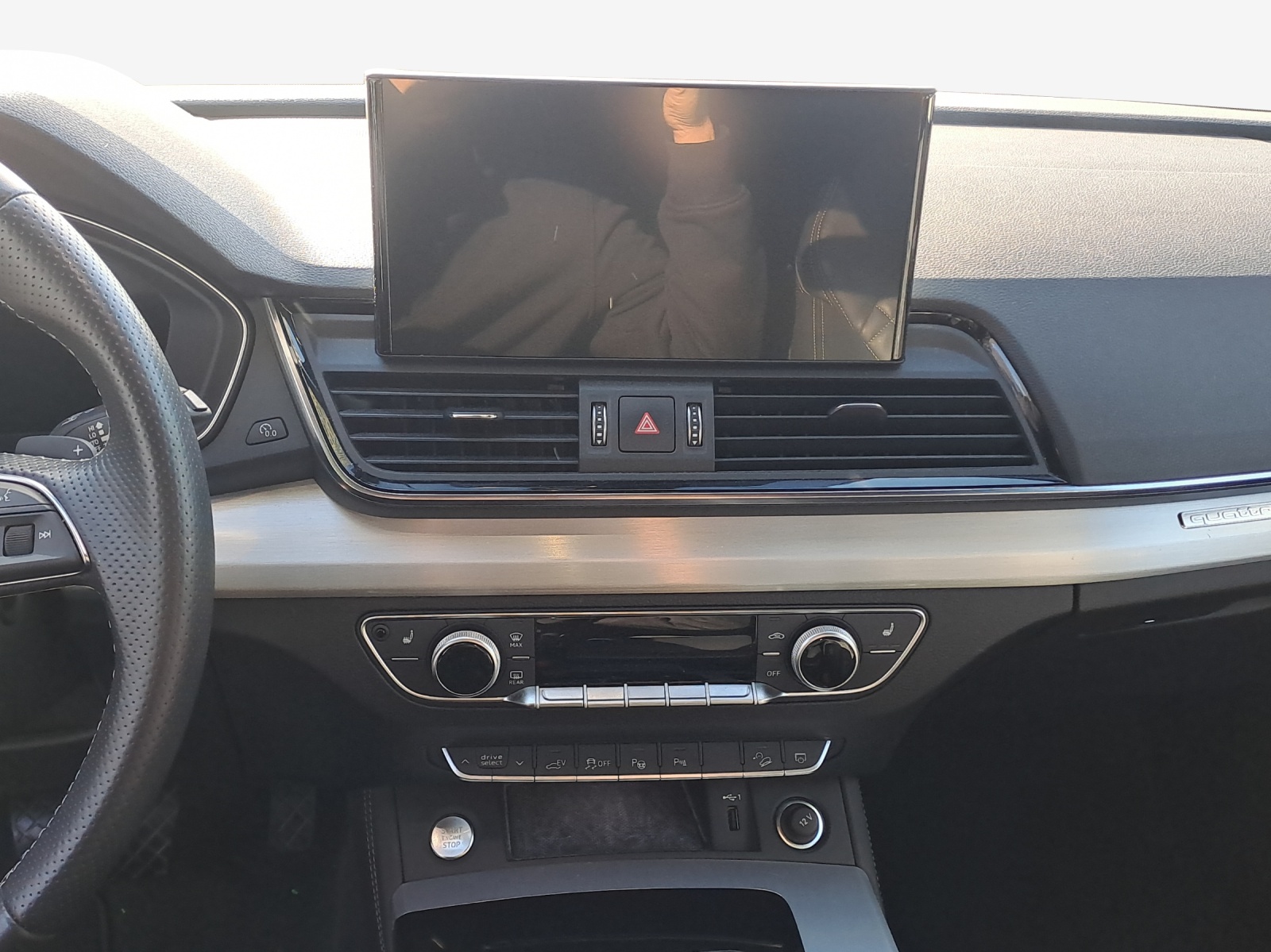 AUDI Q5 55 TFSI e PHEV S line quattro S-tronic-image-11