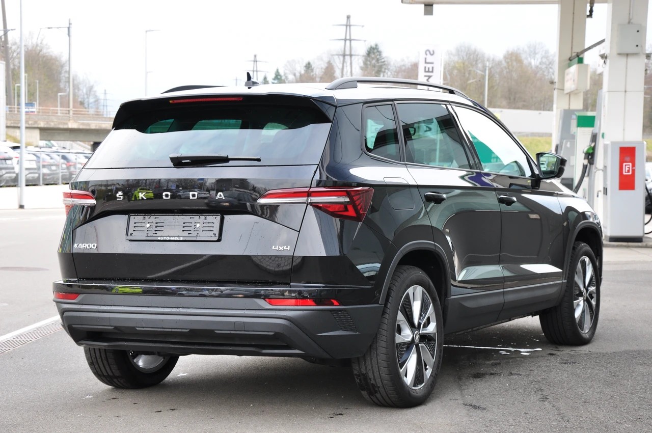 SKODA Karoq 2.0 TDI CR Style 4x4 DSG-image-9