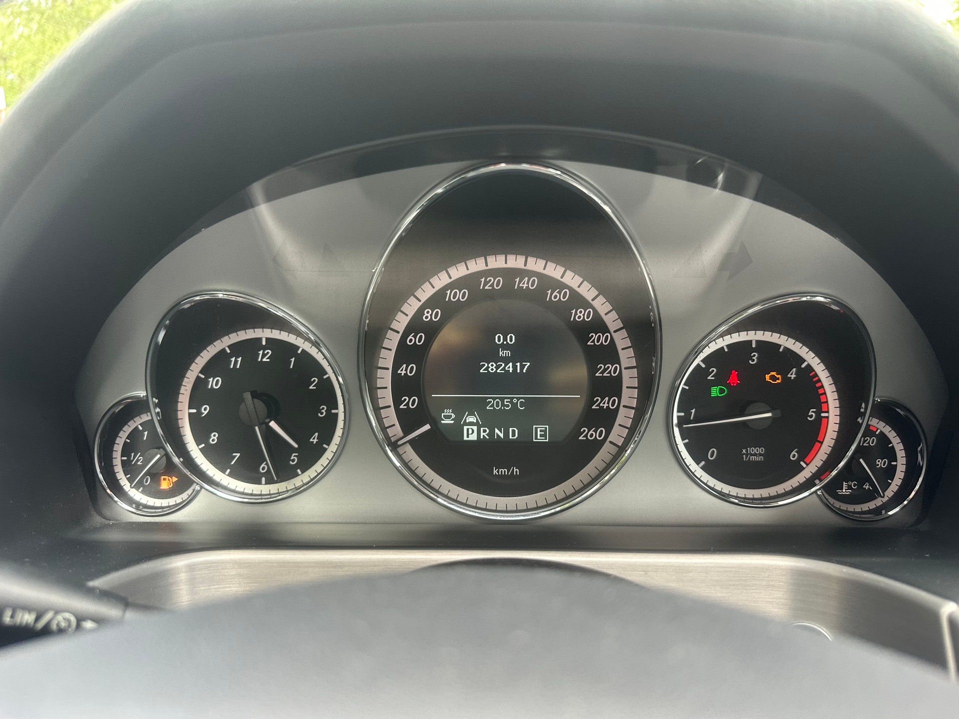 MERCEDES-BENZ E 250 CDI BlueEff. Avantgarde 4Matic 7G-Tronic-image-13