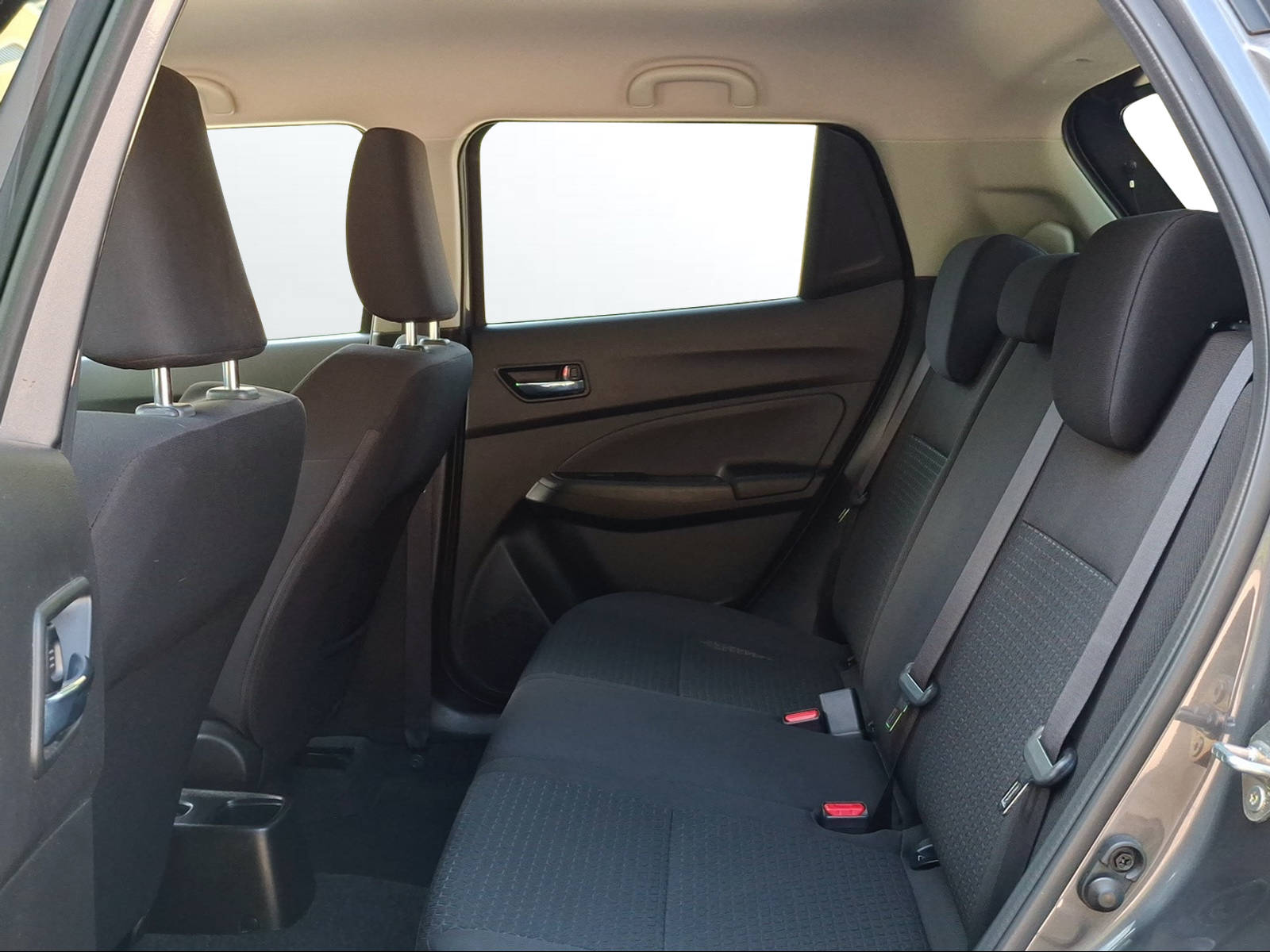 SUZUKI Swift 1.2i Piz Sulai Top Hybrid Allgrip 4x4-image-11
