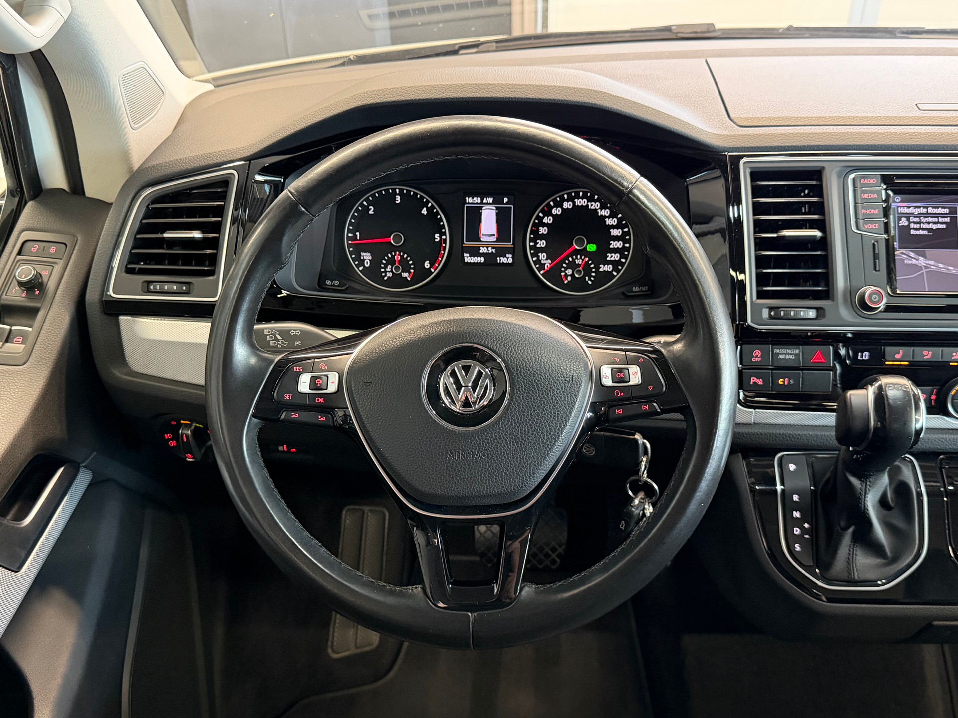 VW T6 Multivan 2.0 TDI Highline Liberty 4Mot. DSG-image-20