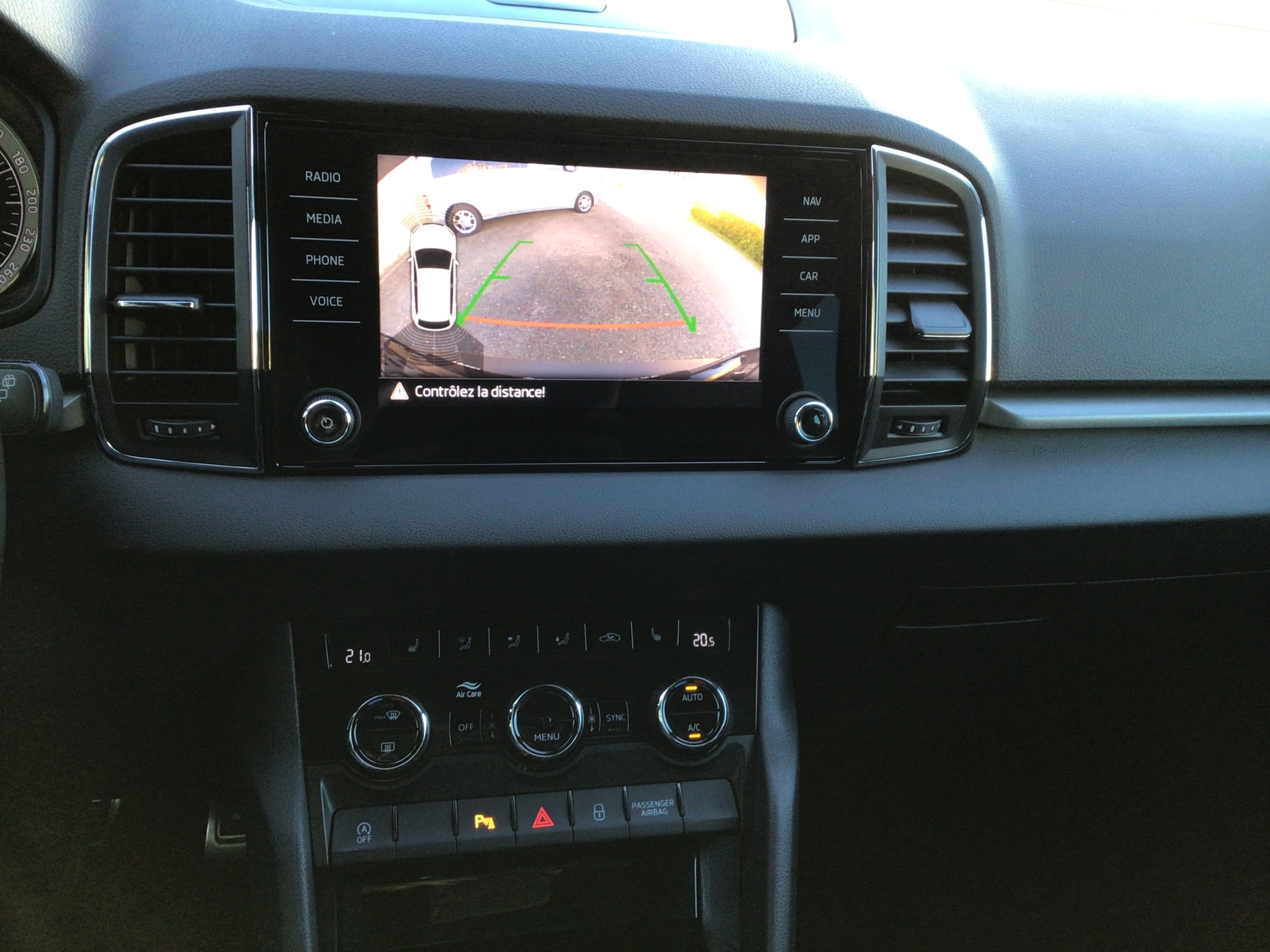 SKODA Karoq 1.6 TDI CR Smile-image-9
