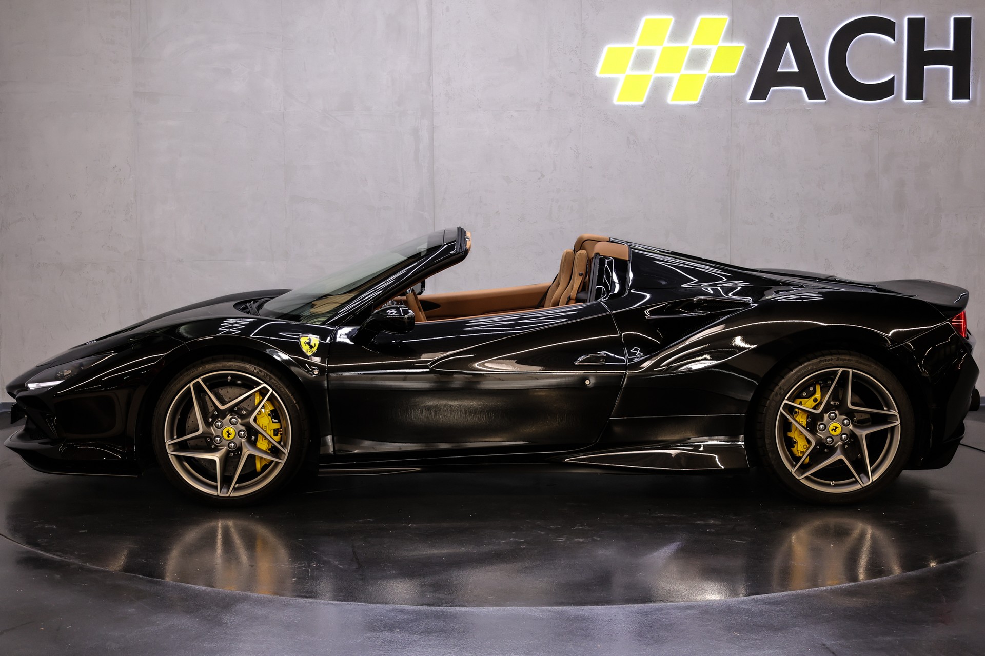 FERRARI F8 Spider-image-7