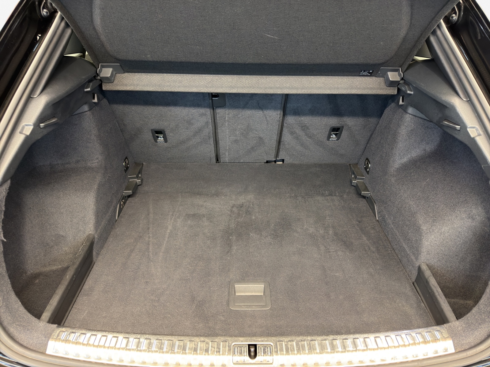AUDI Q3 45 TFSI S line quattro S-tronic-image-12