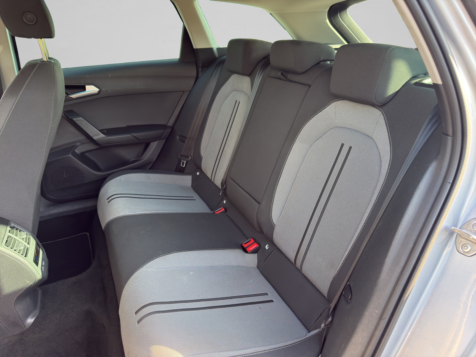 SEAT Leon ST 2.0 TDI EVO DSG 4Drive Style-image-11