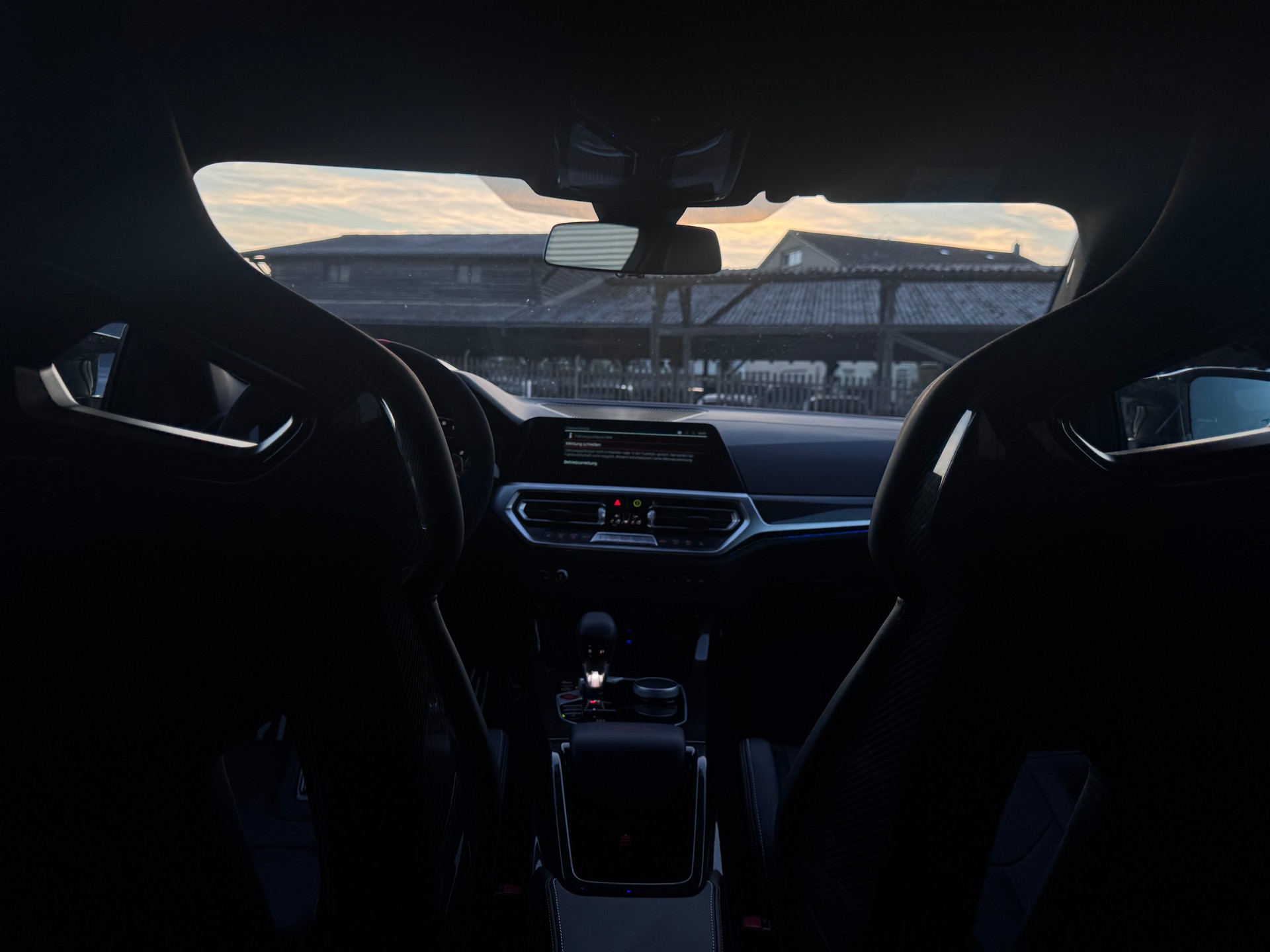 BMW M4 CSL Coupé-image-16