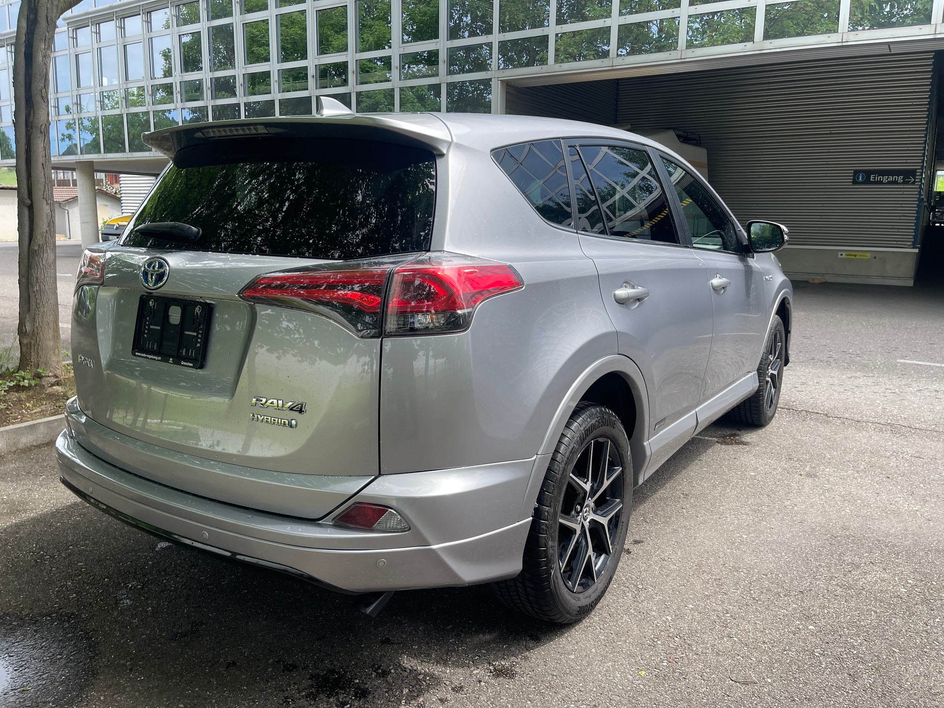 TOYOTA 2.5 HSD Trend-image-3