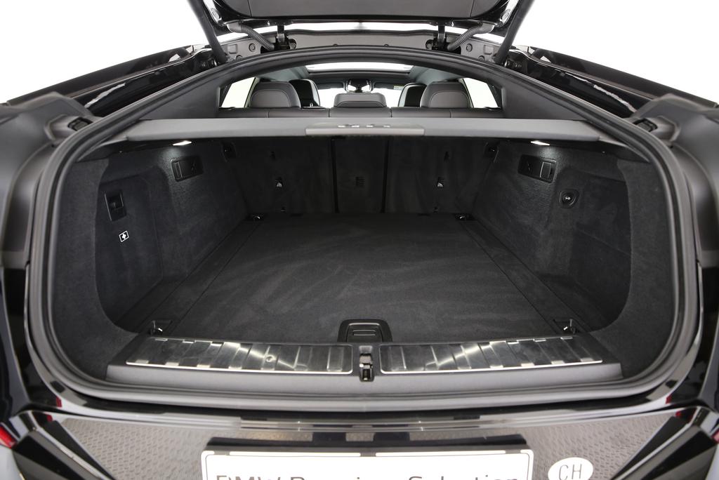 BMW X6 40i xDrive-image-15