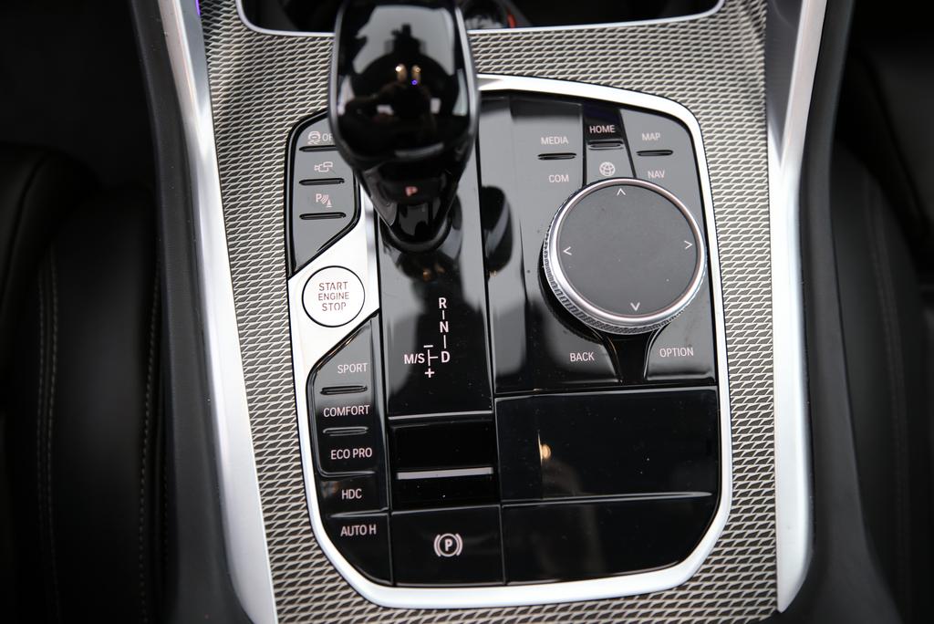 BMW X6 40i xDrive-image-9