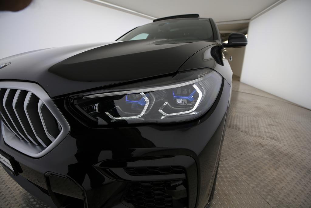 BMW X6 40i xDrive-image-18