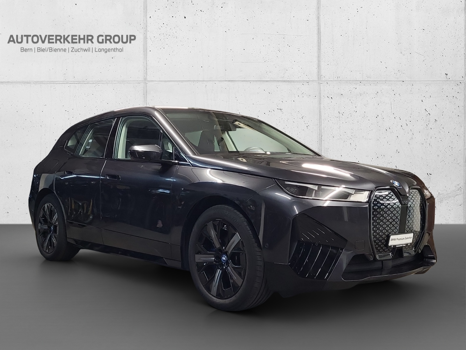 BMW iX xDrive50 M-Sport-image-2