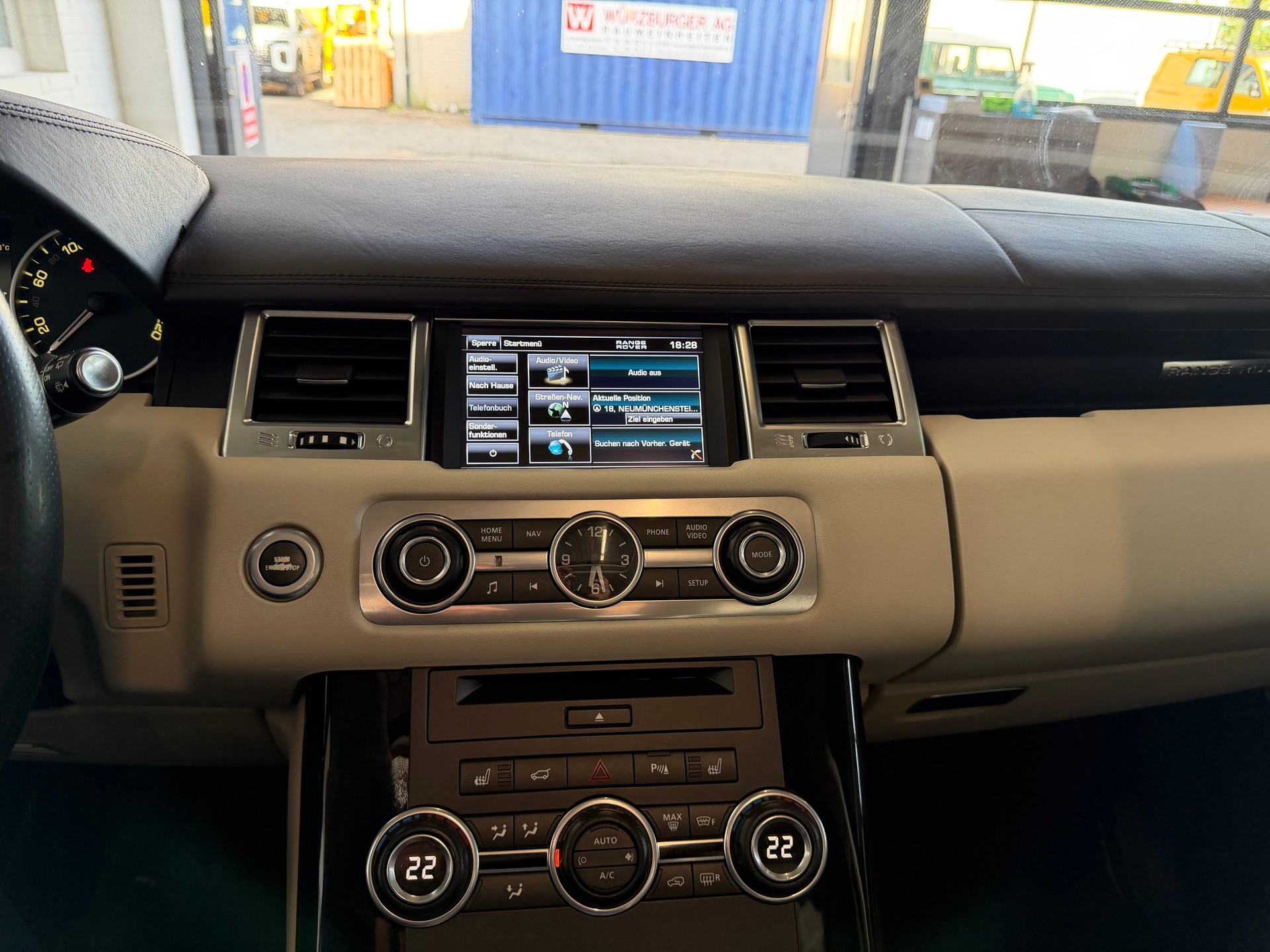 LAND ROVER Range Rover Sport 3.0 TDV6 Autobiography Automatic-image-15