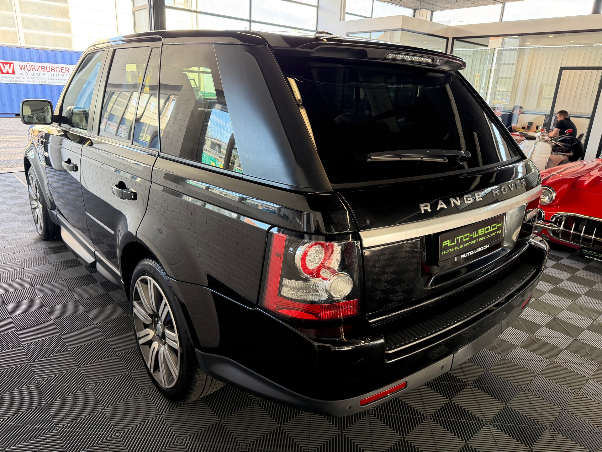 LAND ROVER Range Rover Sport 3.0 TDV6 Autobiography Automatic-image-4