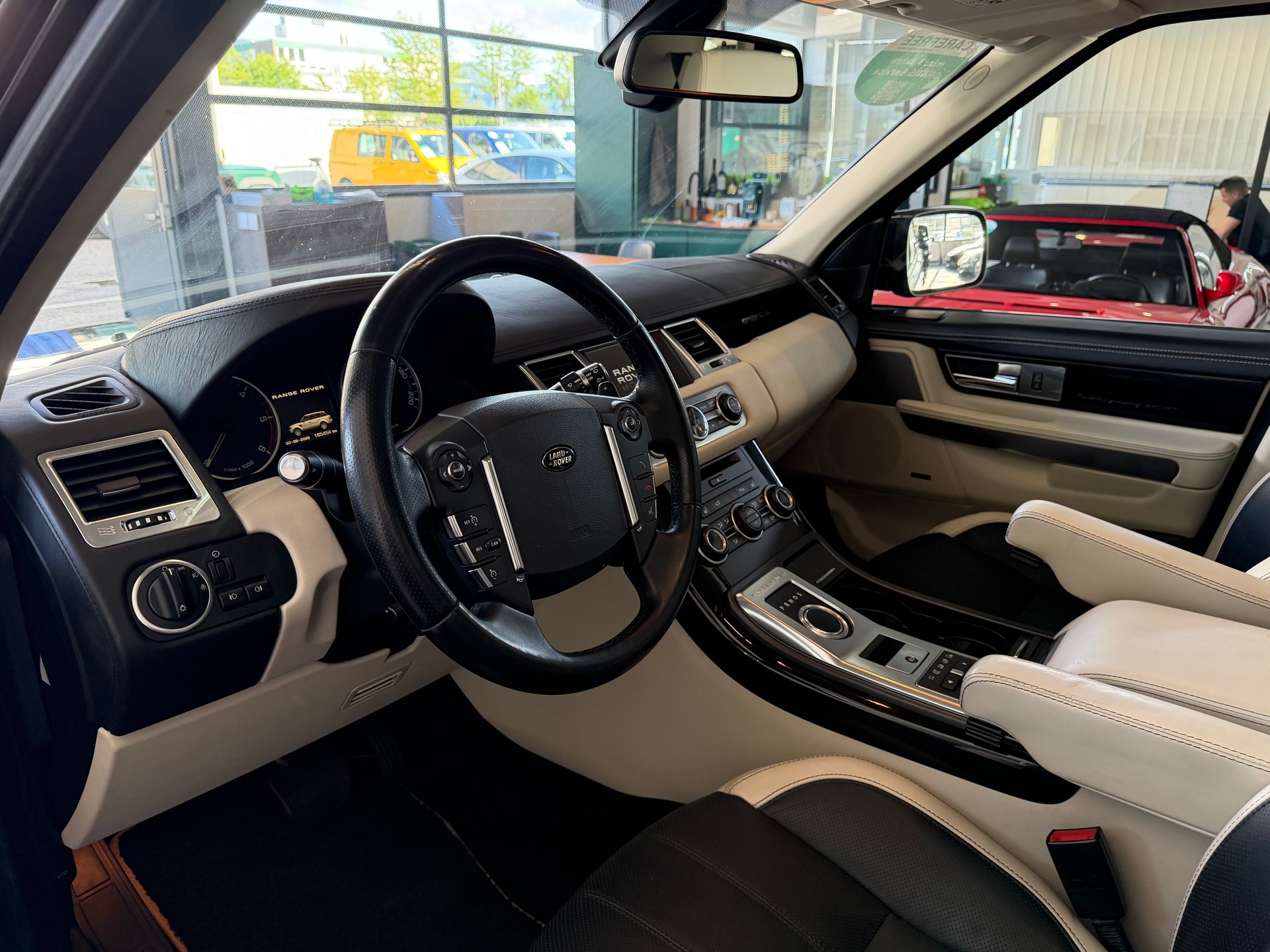 LAND ROVER Range Rover Sport 3.0 TDV6 Autobiography Automatic-image-11