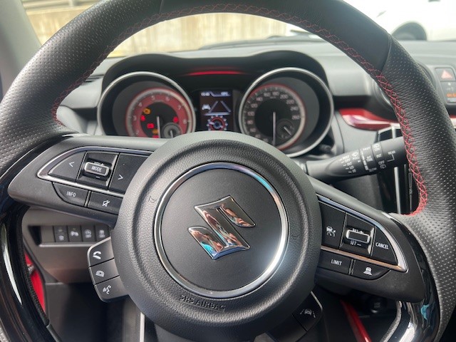 SUZUKI Swift Sport 1.4i 16V Compact Top Hybrid-image-11