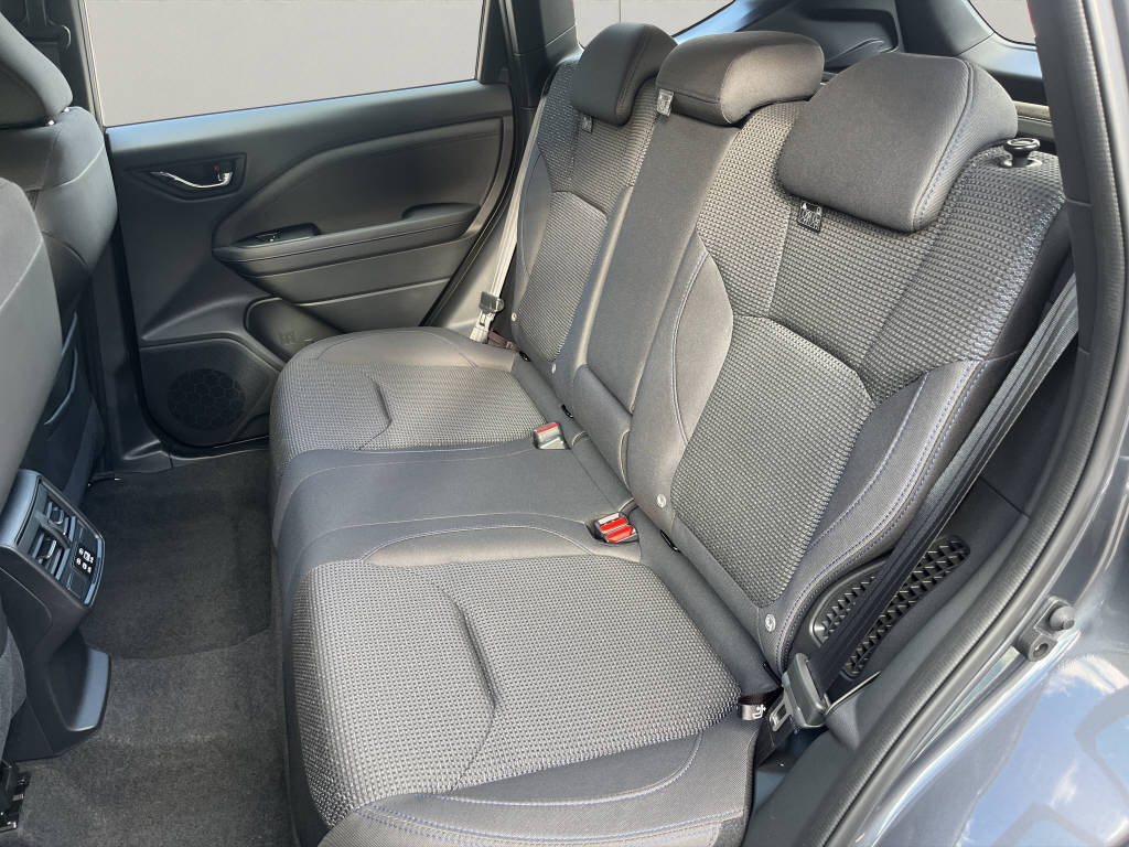 SUBARU Forester 2.0i e-Boxer Advantage-image-10