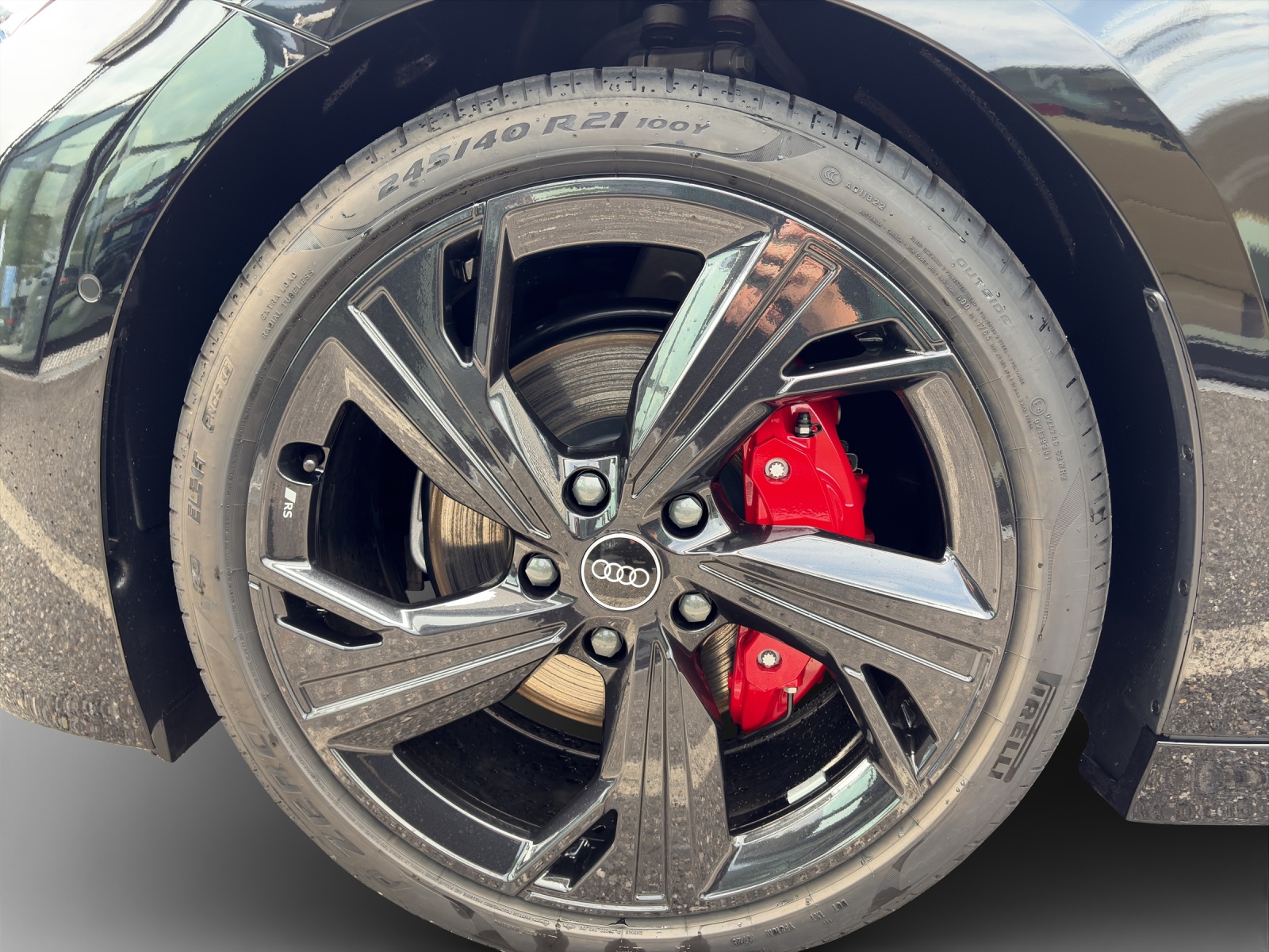 AUDI A6 Avant e-tron quattro-image-13