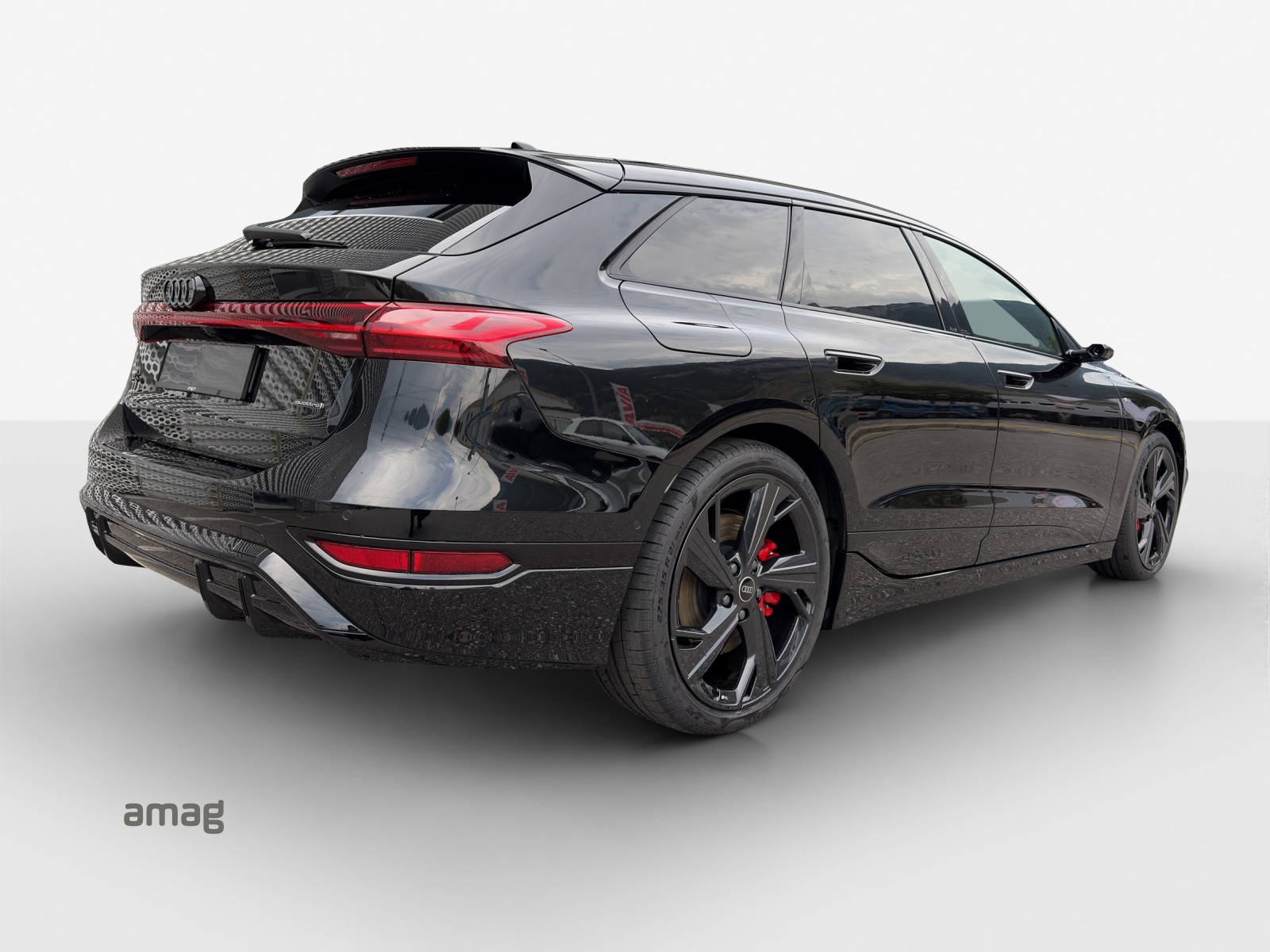 AUDI A6 Avant e-tron quattro-image-4