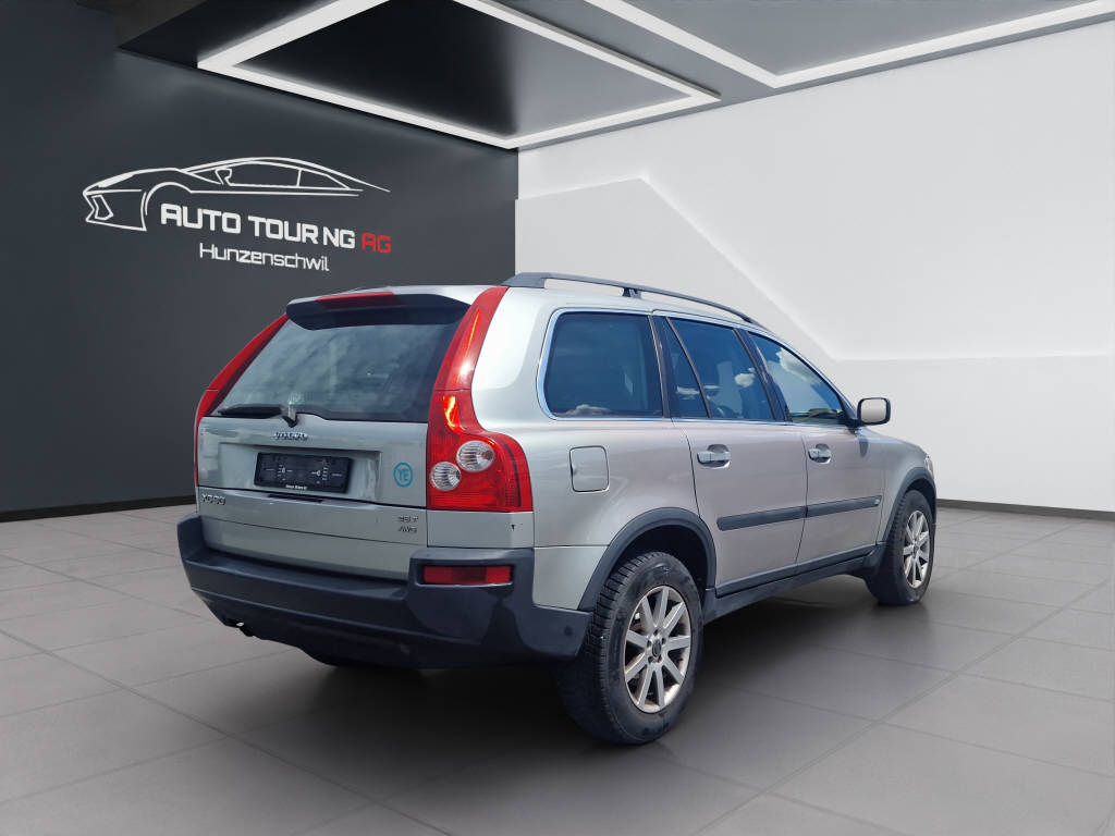 VOLVO XC90 2.5 T AWD-image-2