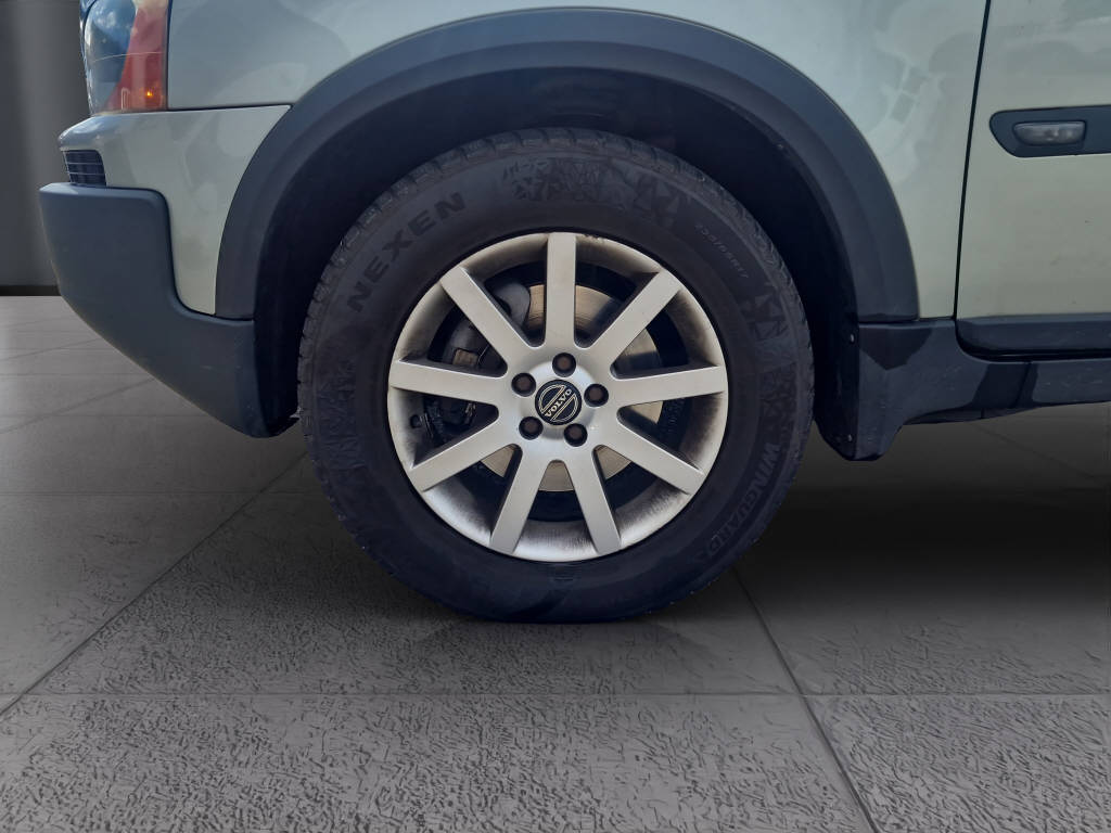 VOLVO XC90 2.5 T AWD-image-15