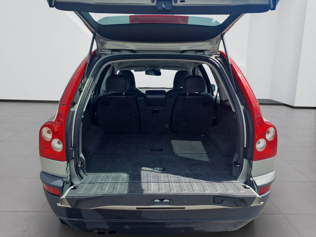 VOLVO XC90 2.5 T AWD-image-14