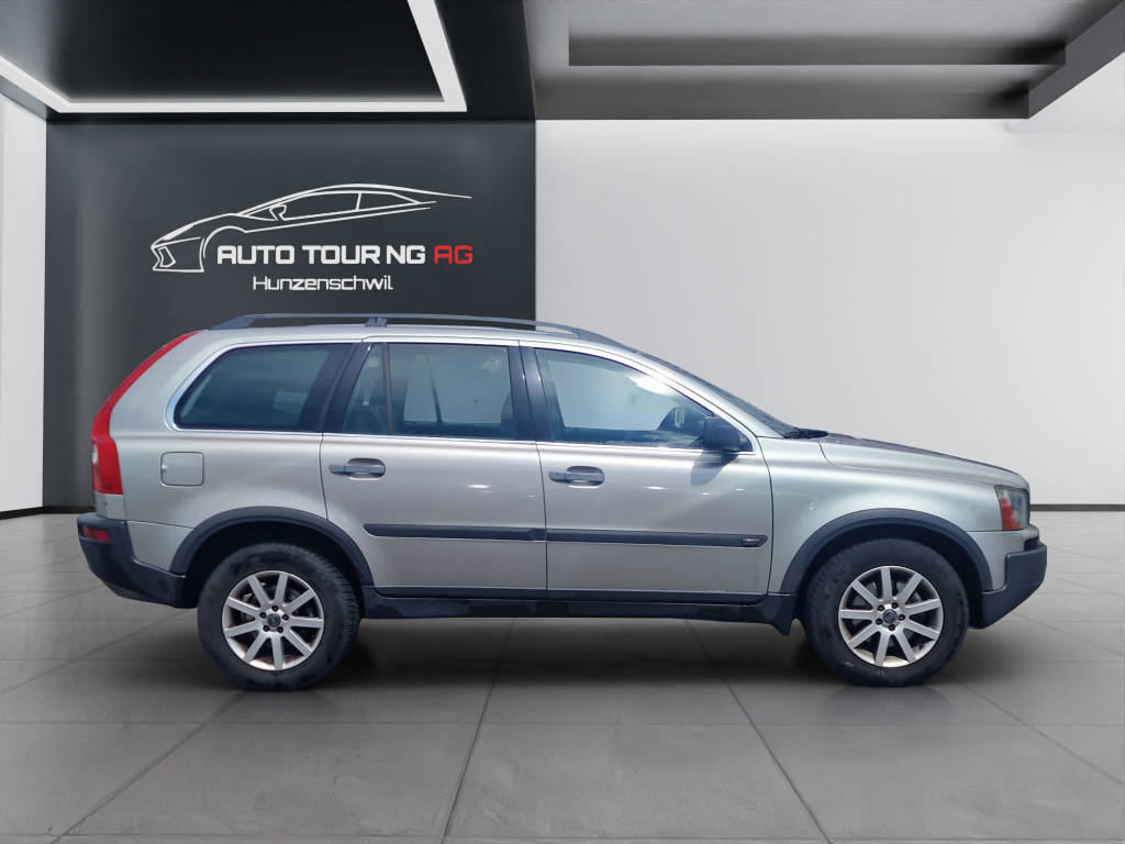 VOLVO XC90 2.5 T AWD-image-1