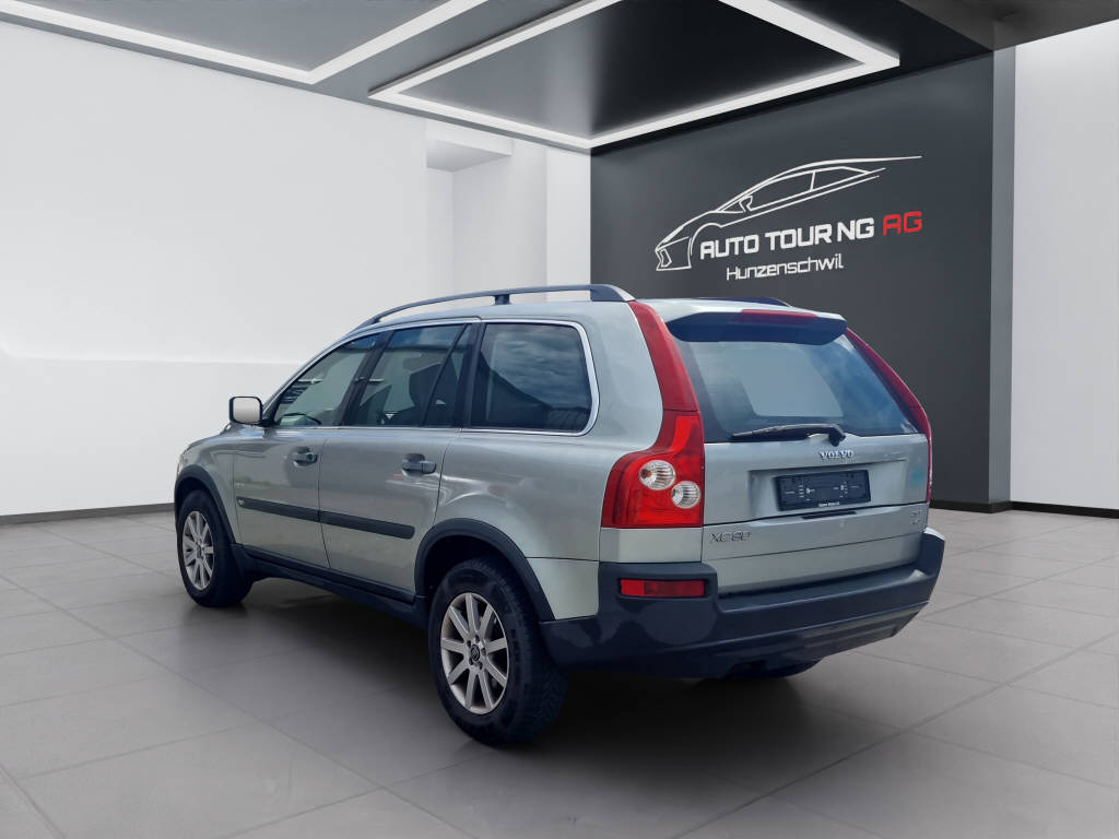 VOLVO XC90 2.5 T AWD-image-4