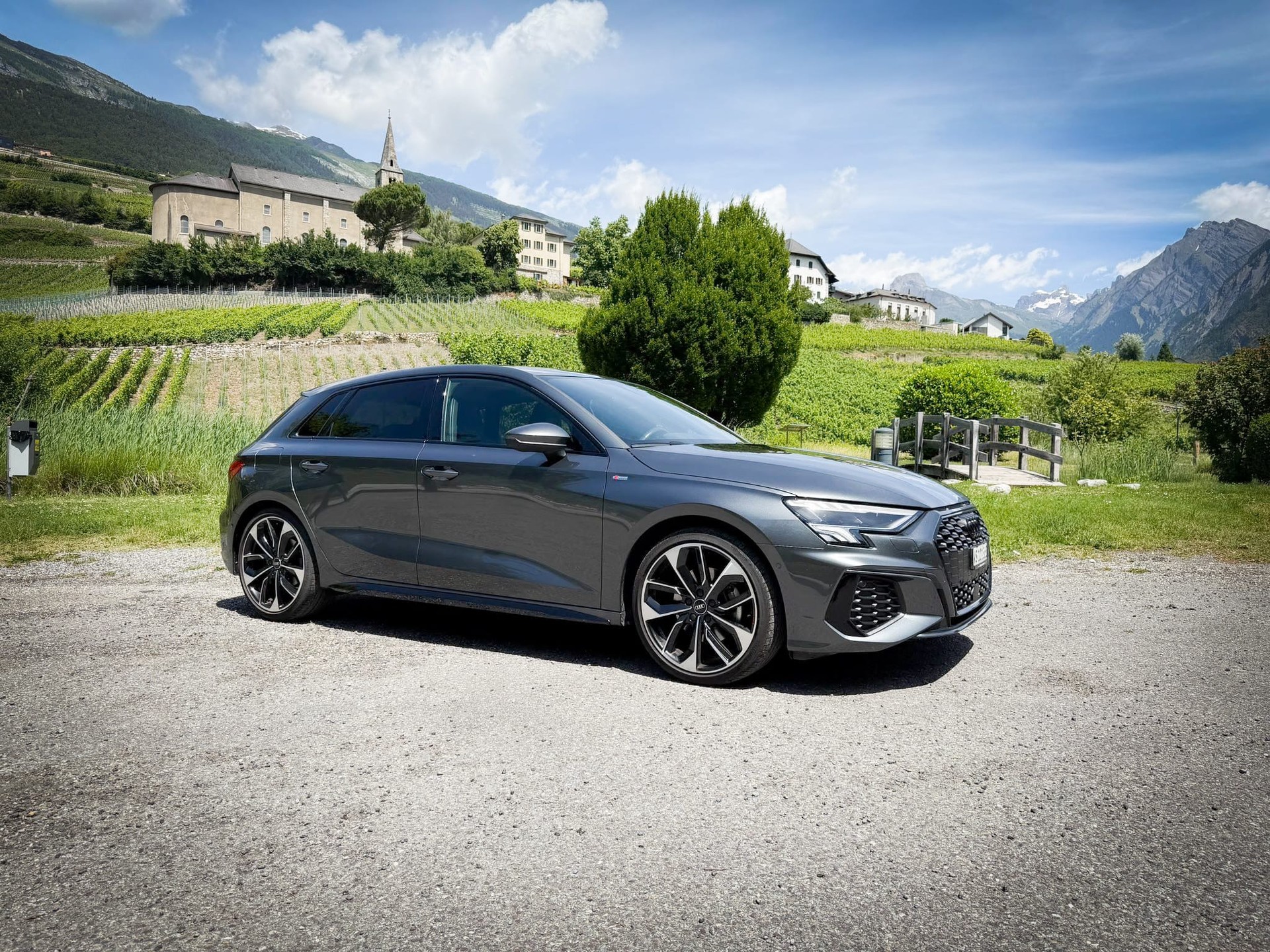 AUDI 1.5 Sportback 35 TFSI S Line Attraction S-Tronic-image-1