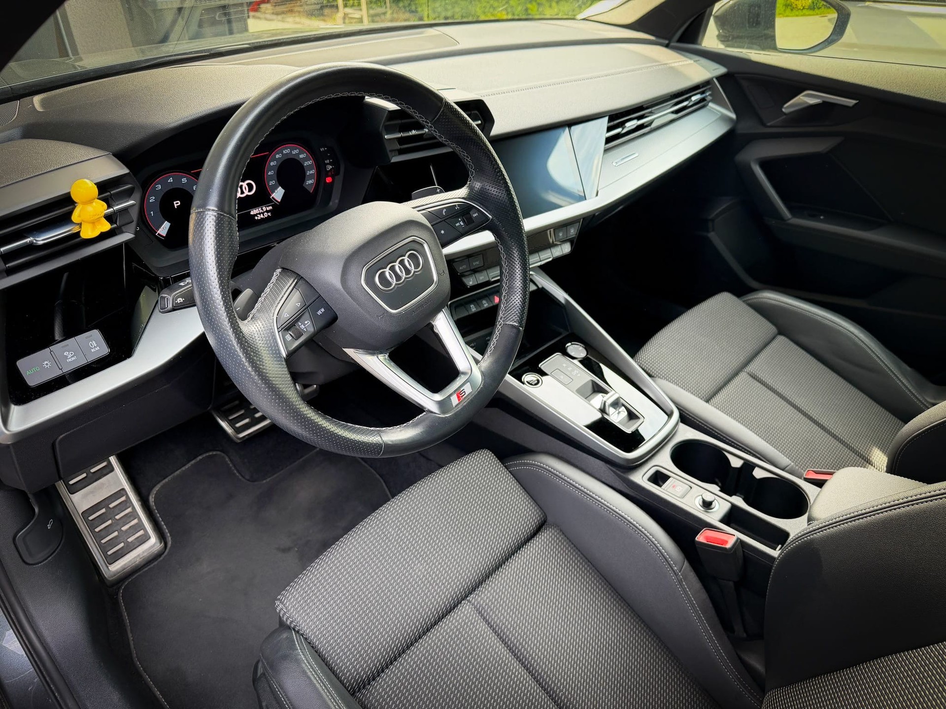 AUDI 1.5 Sportback 35 TFSI S Line Attraction S-Tronic-image-3