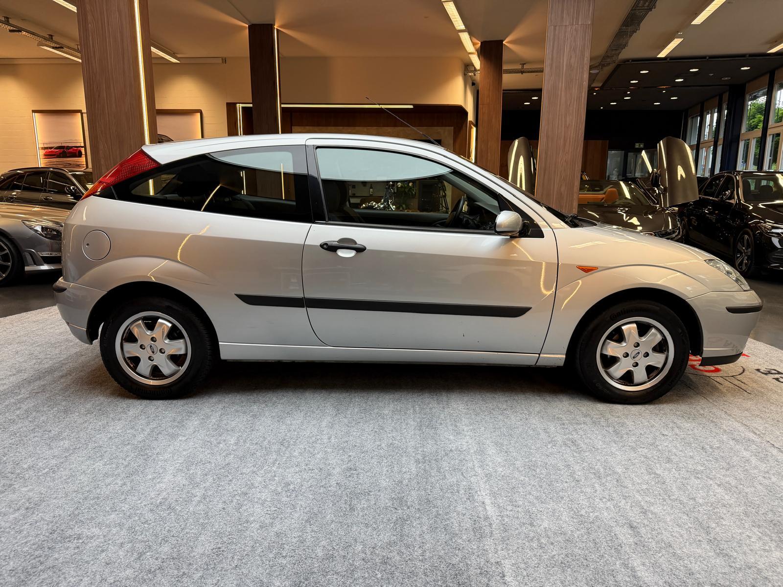 FORD Focus 1.6i 16V Ambiente-image-7