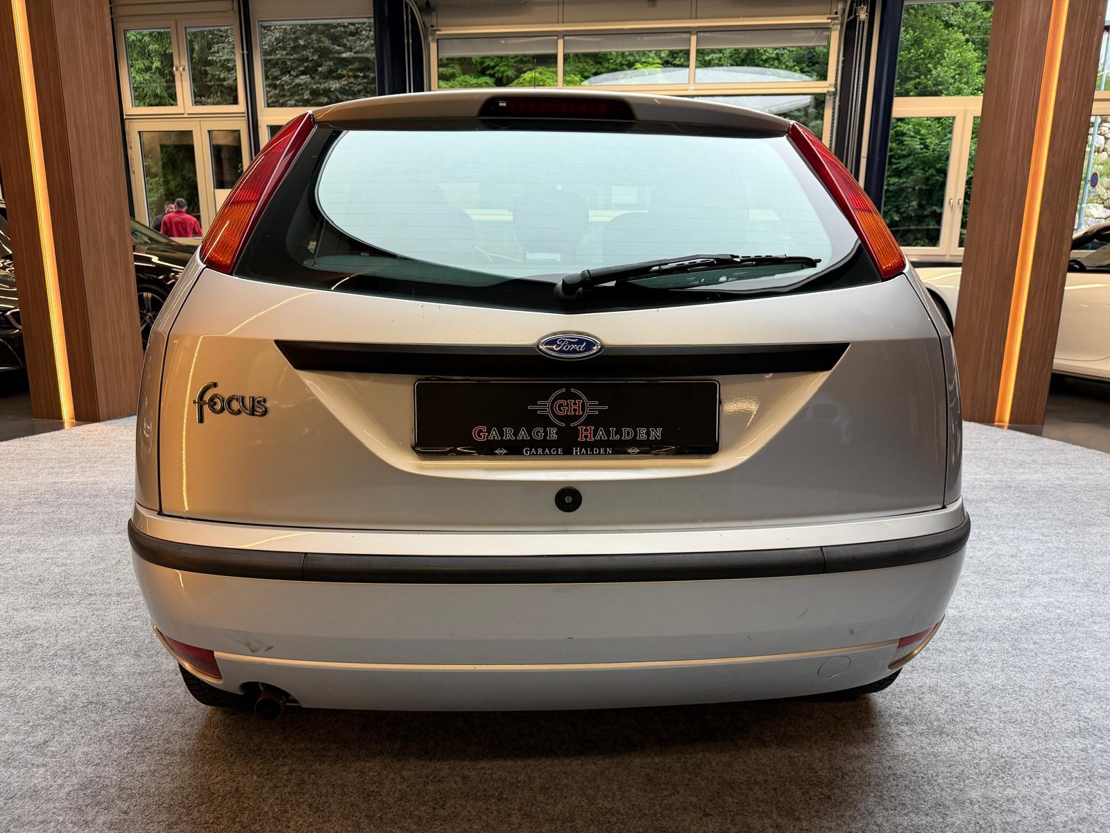 FORD Focus 1.6i 16V Ambiente-image-5
