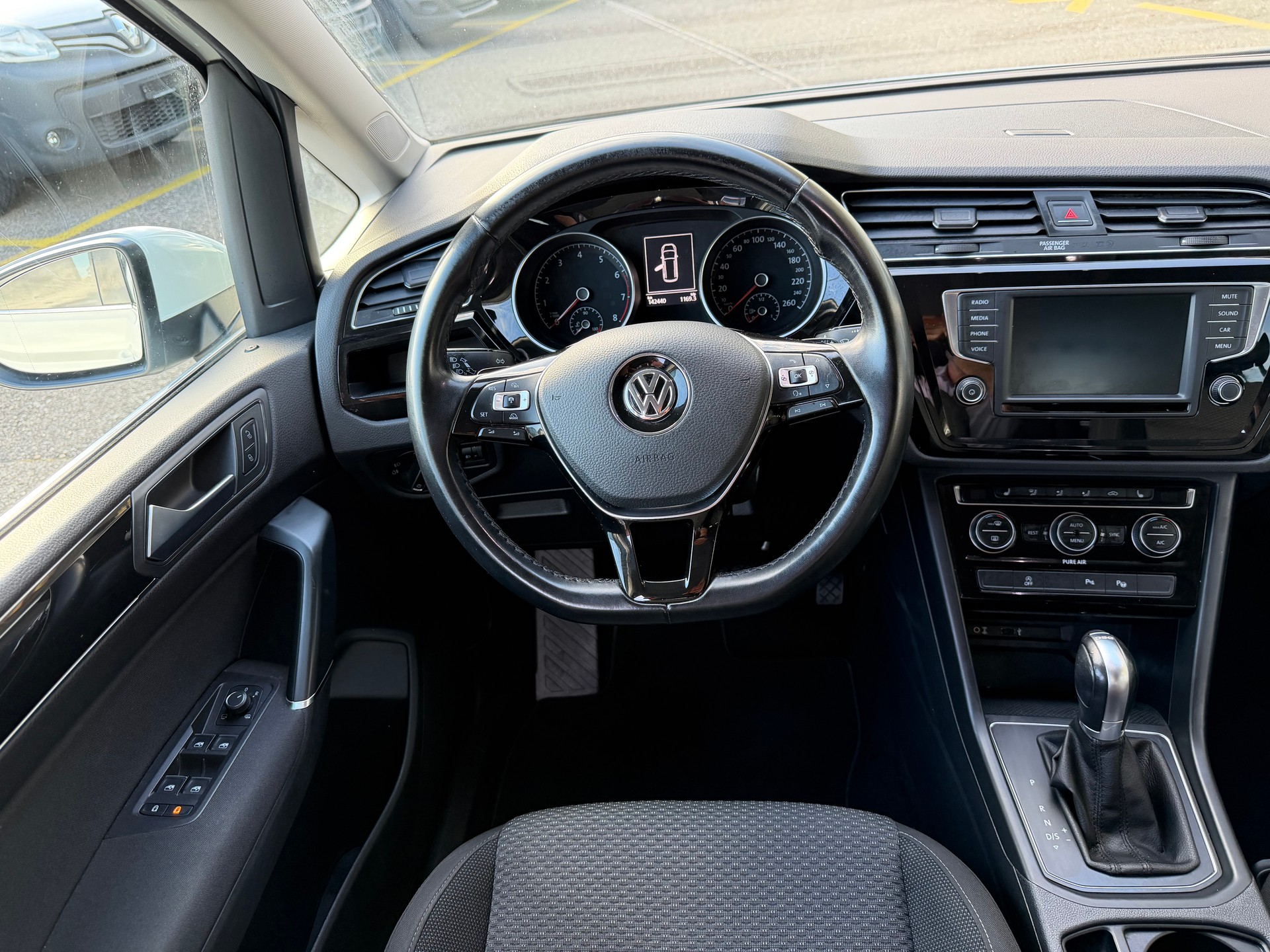 VW Touran 1.4 TSI BlueMotion Technology Comfortline DSG-image-9