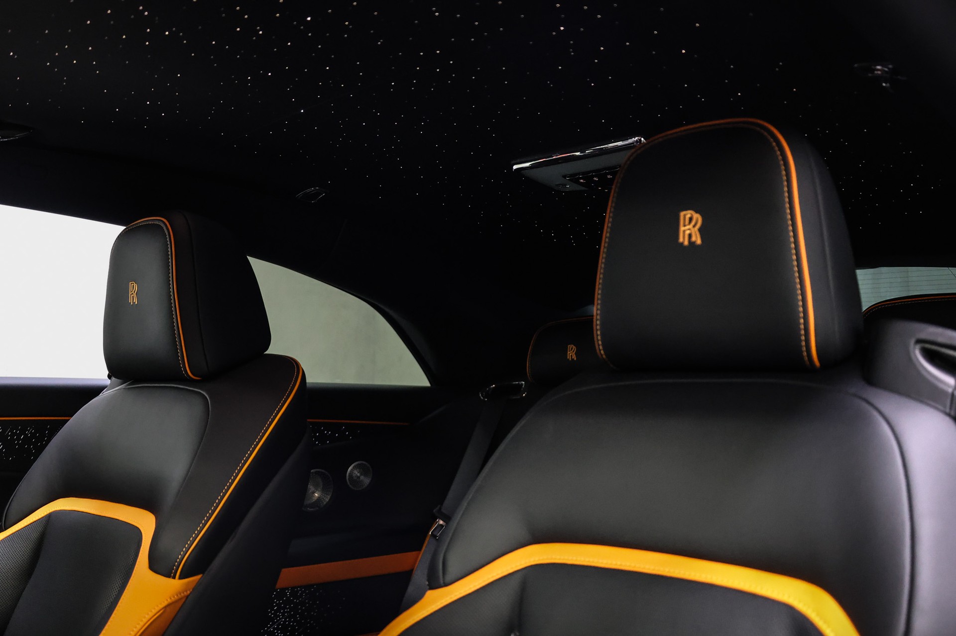 ROLLS-ROYCE Spectre-image-23