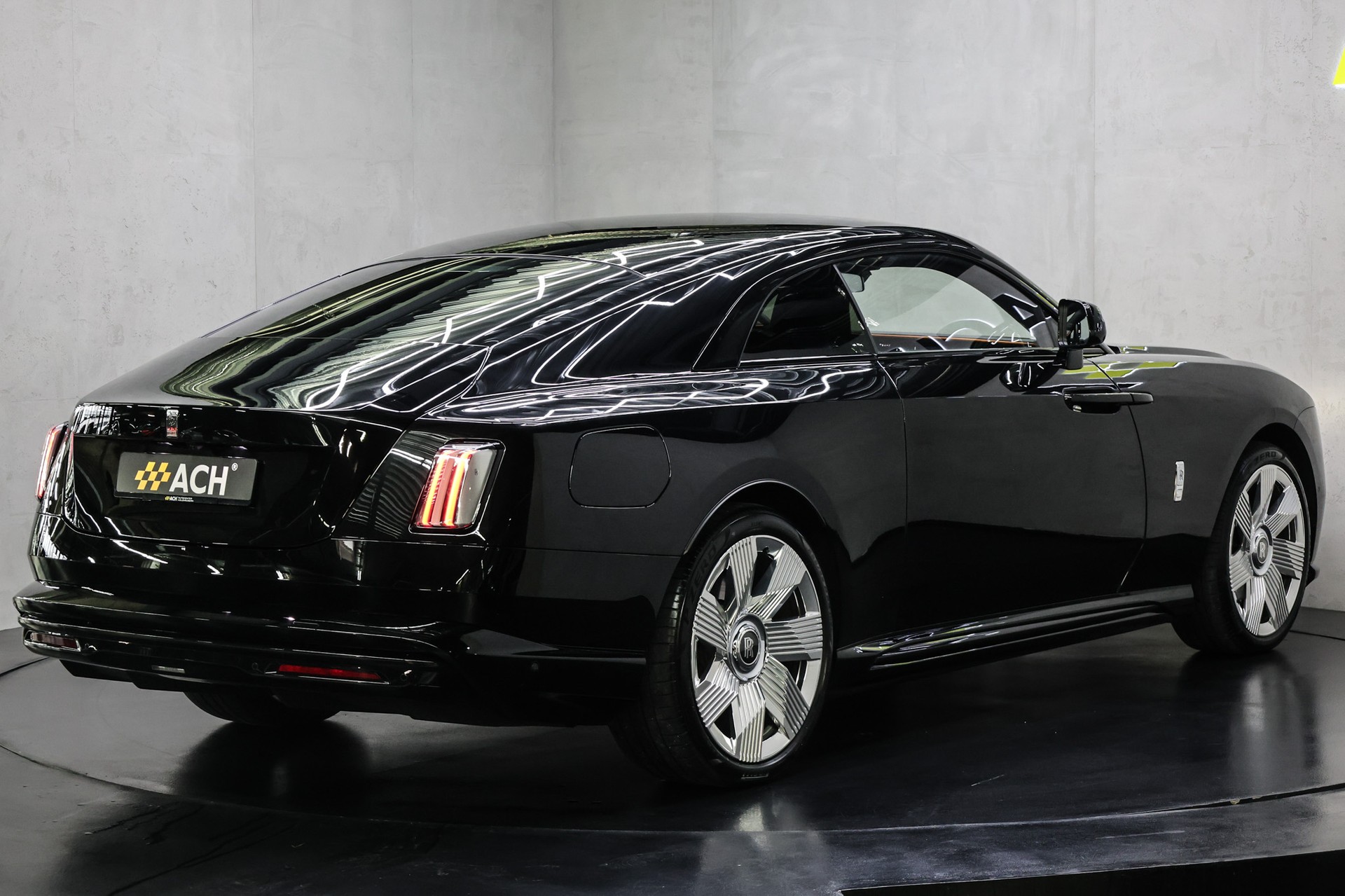 ROLLS-ROYCE Spectre-image-5