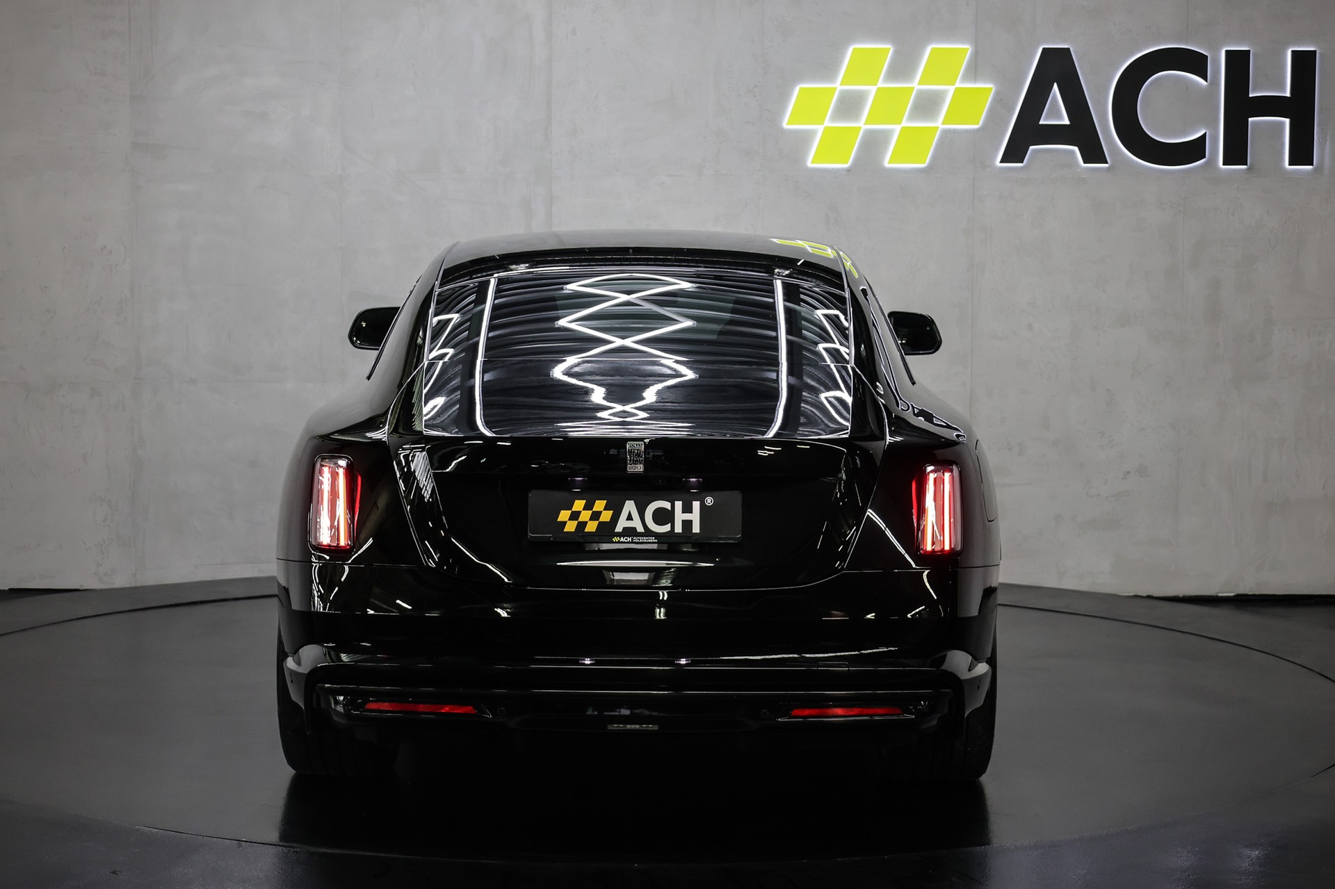 ROLLS-ROYCE Spectre-image-4