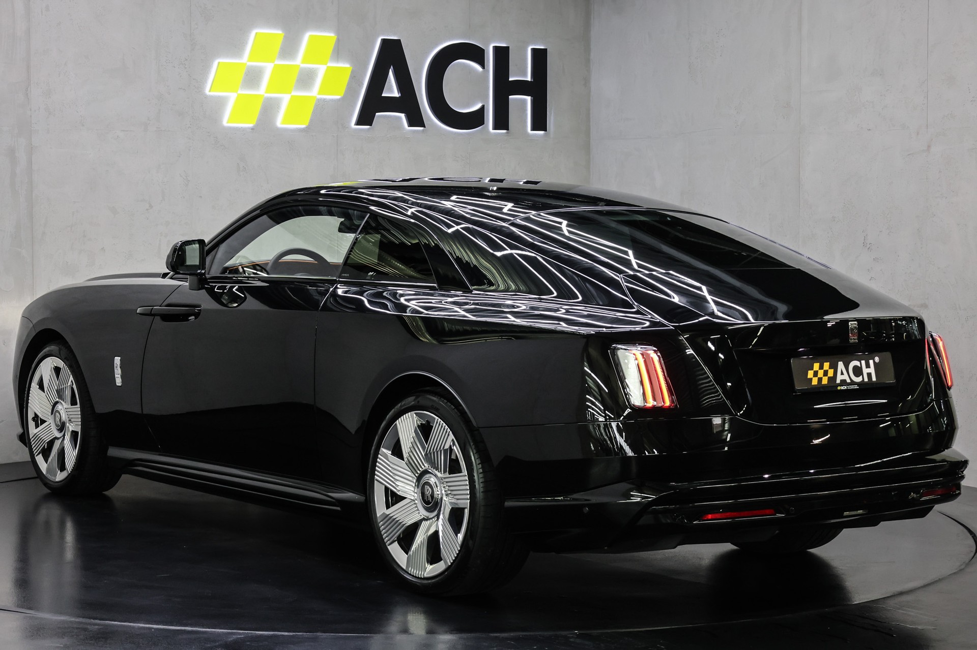 ROLLS-ROYCE Spectre-image-3