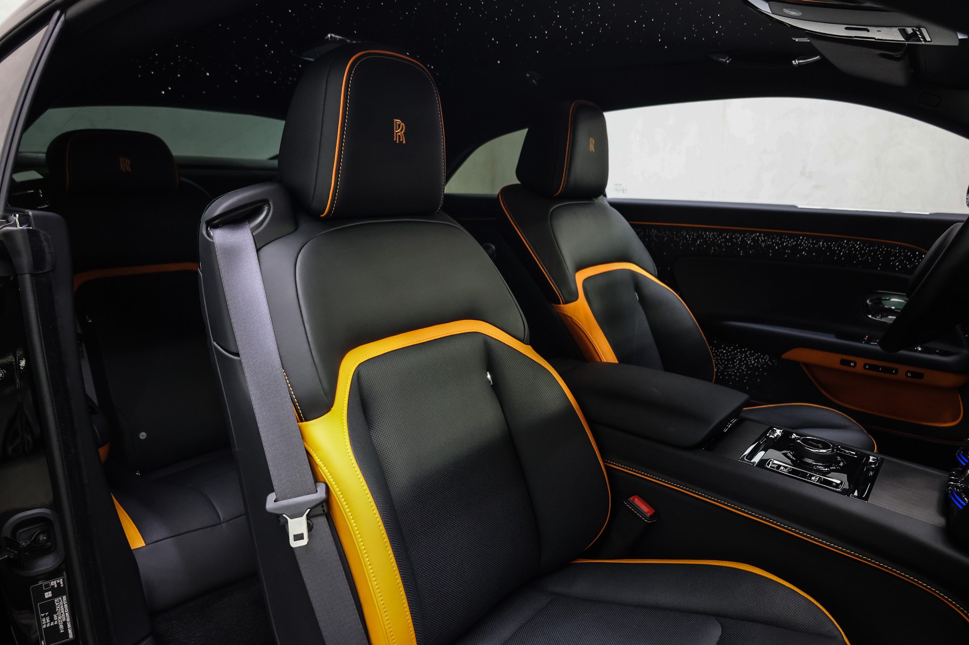 ROLLS-ROYCE Spectre-image-27