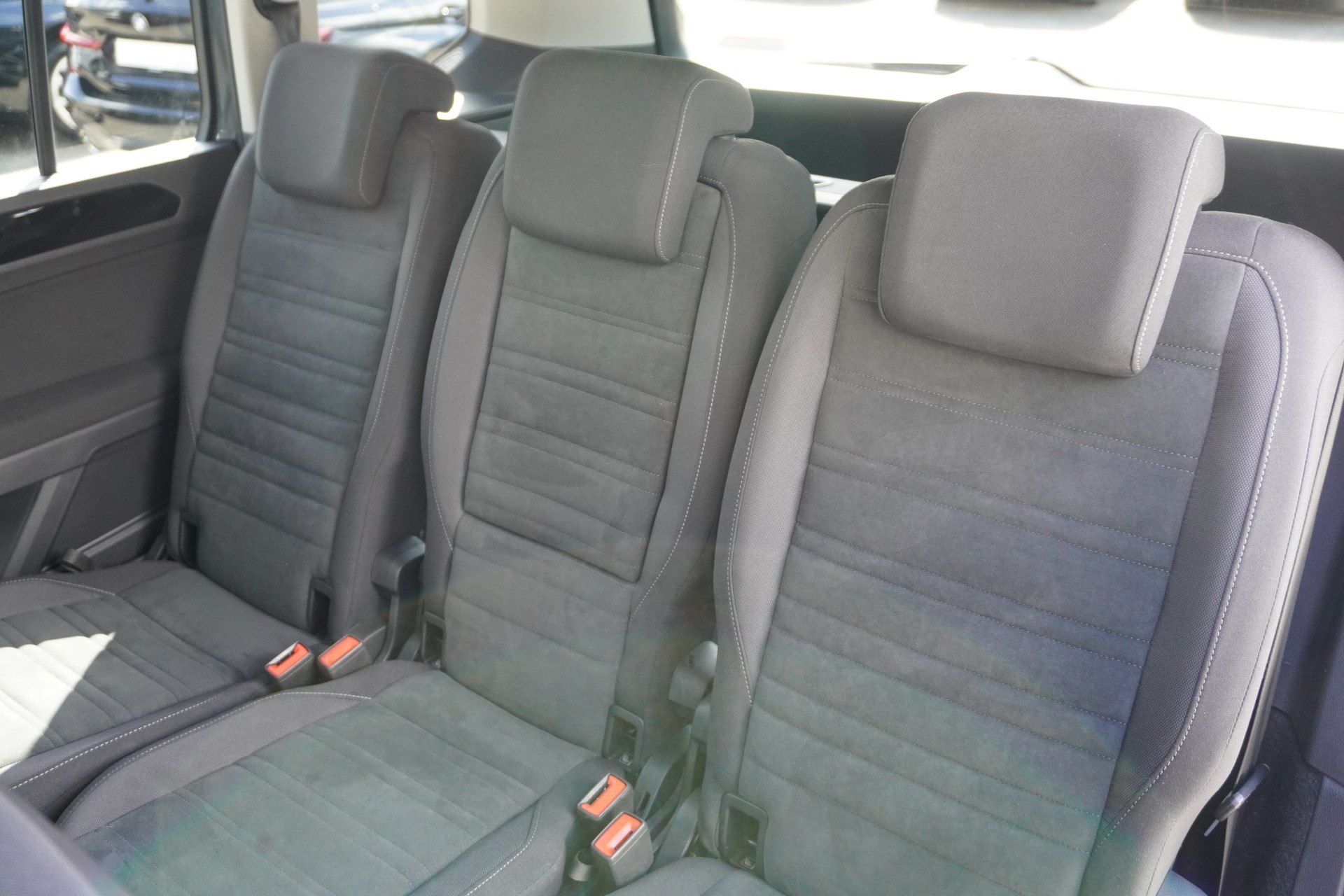 VW Touran 2.0 TDI BlueMotion Technology Highline DSG-image-12