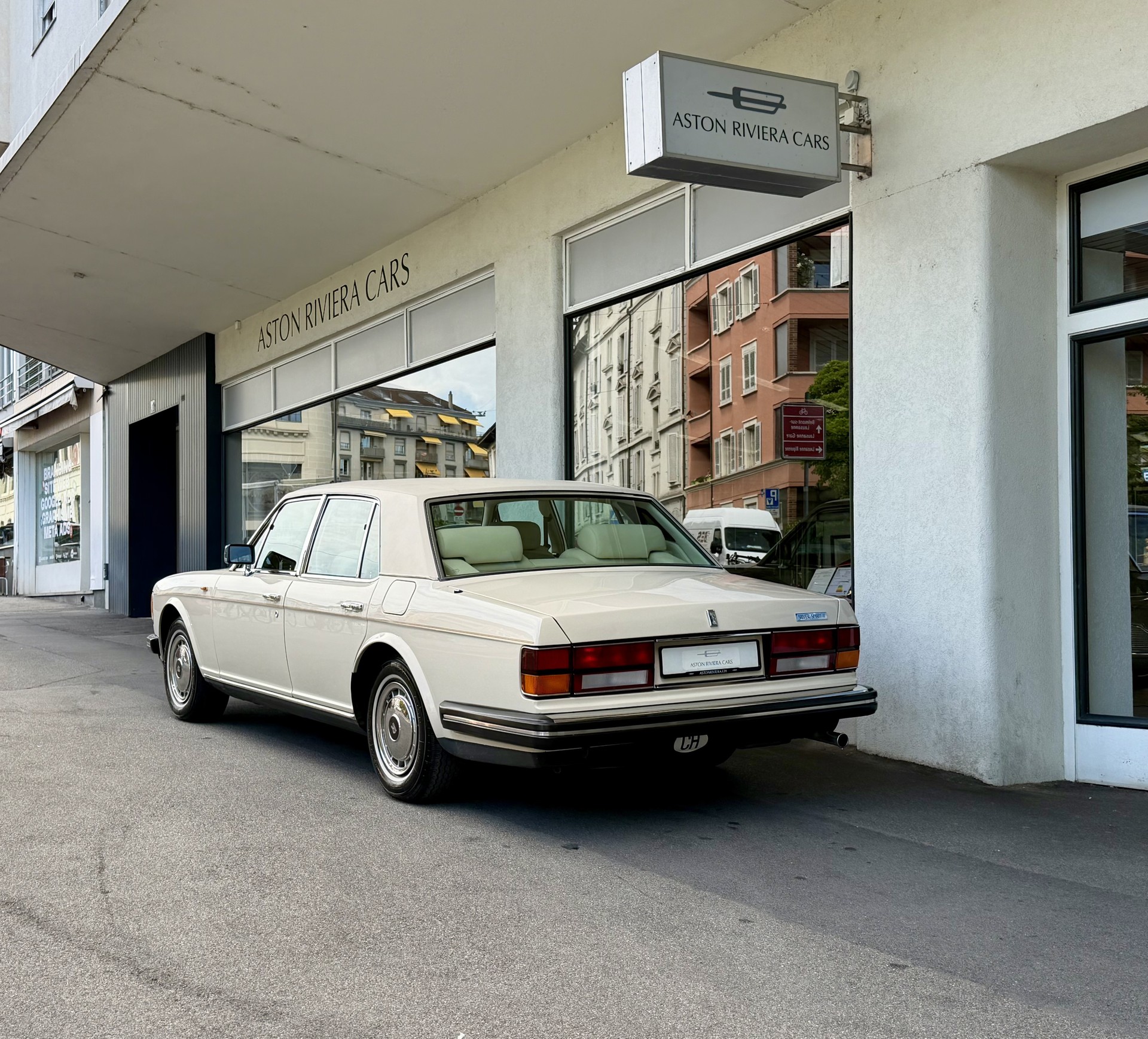 ROLLS-ROYCE Silver Spirit II-image-2