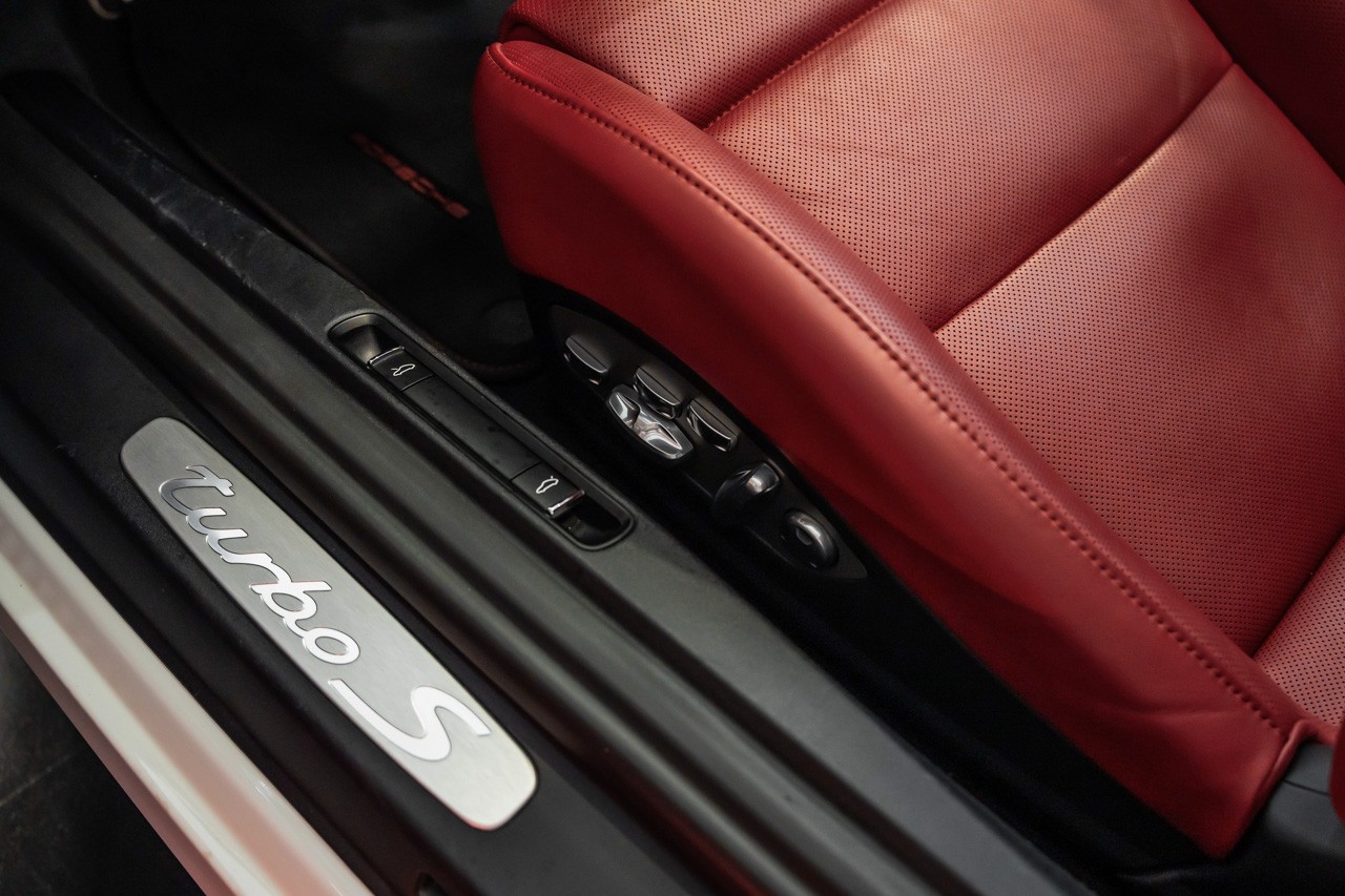 PORSCHE 911 Turbo S PDK-image-23